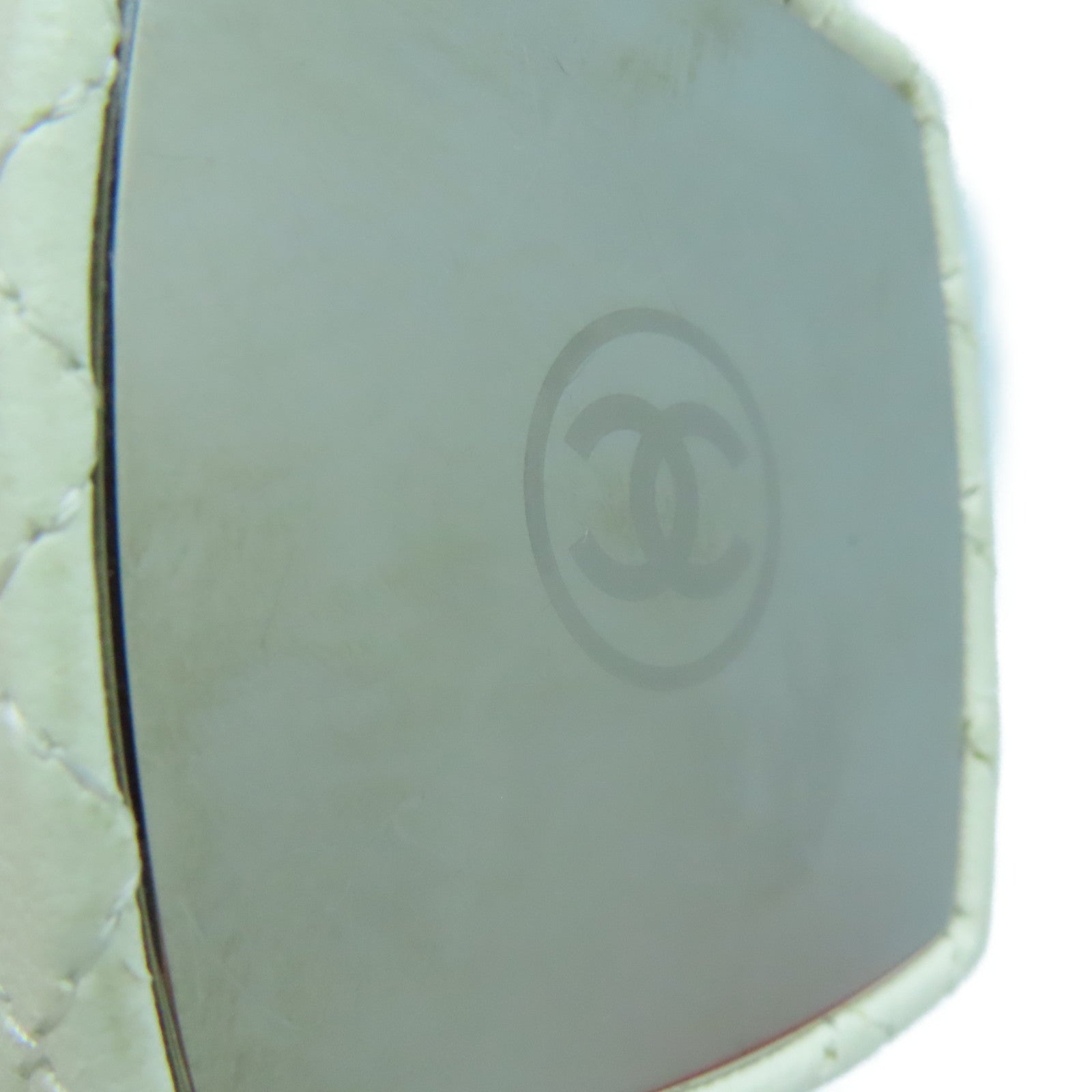 CHANEL 【激減優惠】菱格牛皮皮革Acc Chain Case銀扣白色