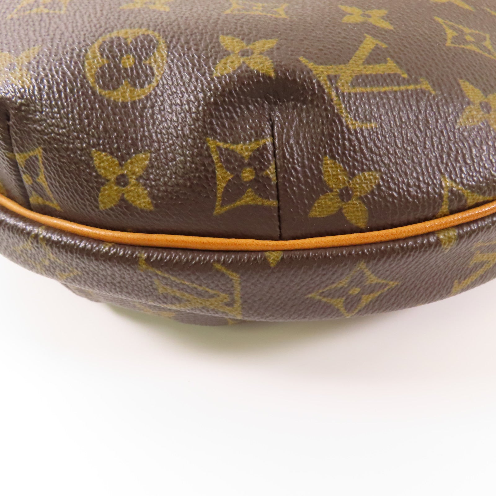 LOUIS VUITTON Monogram Croissant MM金扣肩背袋