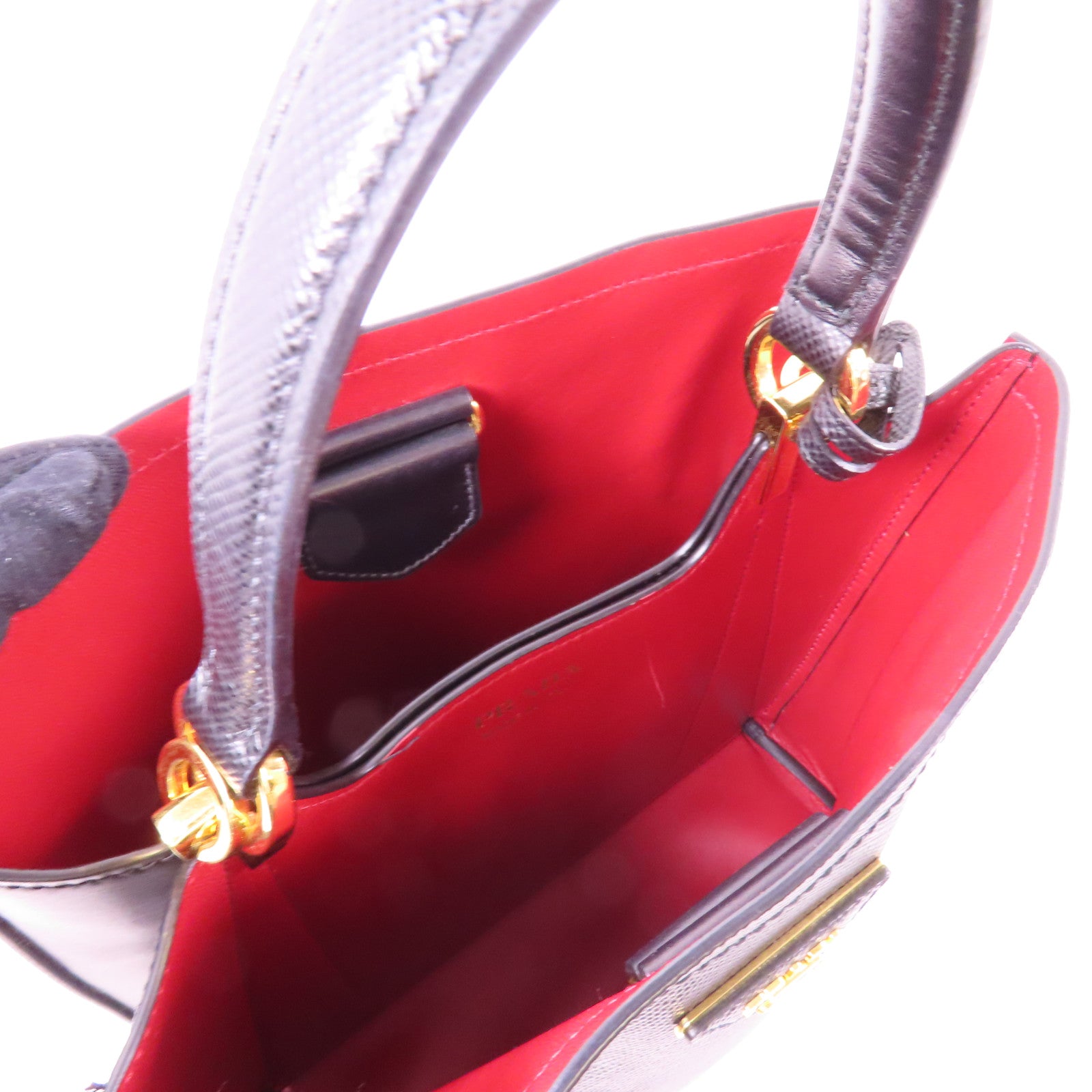 PRADA Saffiano皮革Panier金扣手挽肩背兩用袋黑色