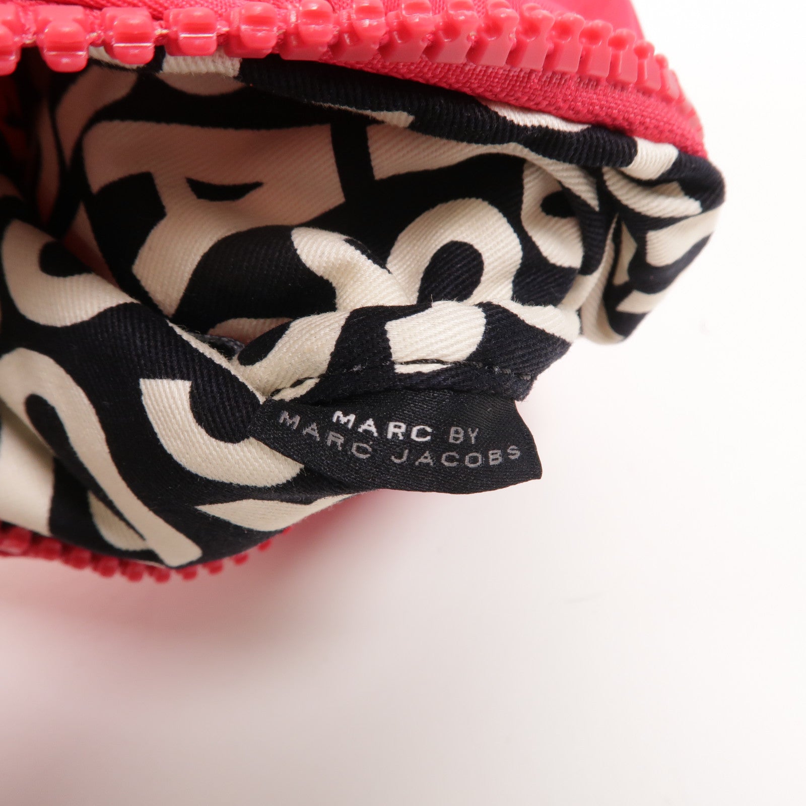 MARC BY MARC JACOBS 尼龍Pouch手拿包