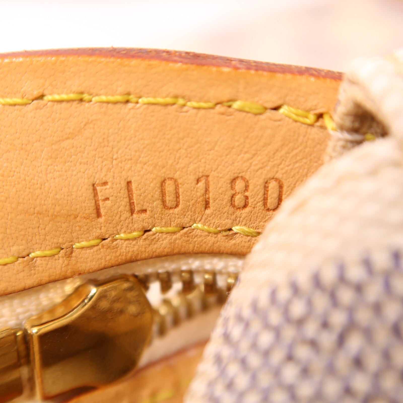 LOUIS VUITTON Damier Azur Stresa PM金扣肩背袋