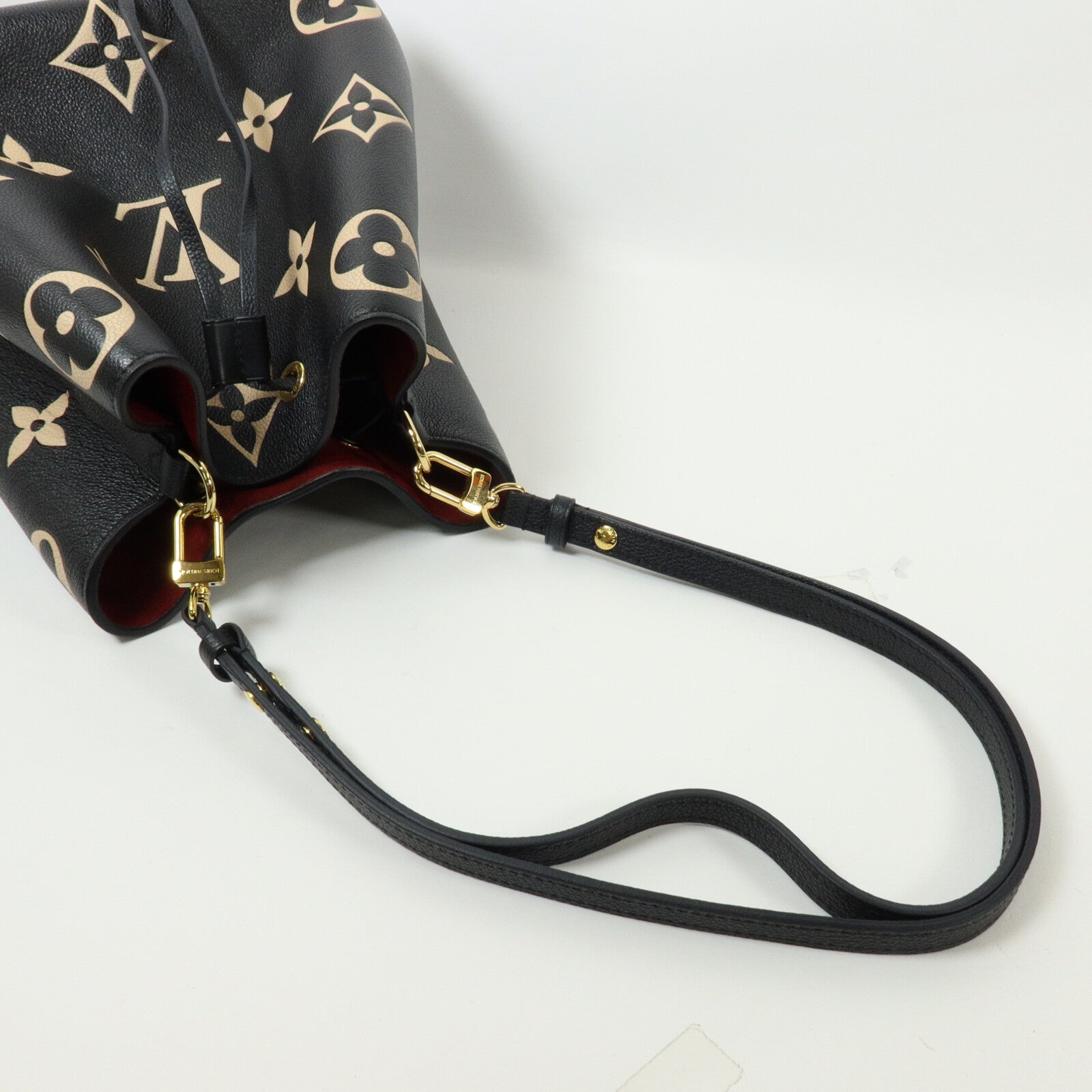 LOUIS VUITTON Monogram Empreinte Bicolor Neo Noe MM手挽肩背兩用袋