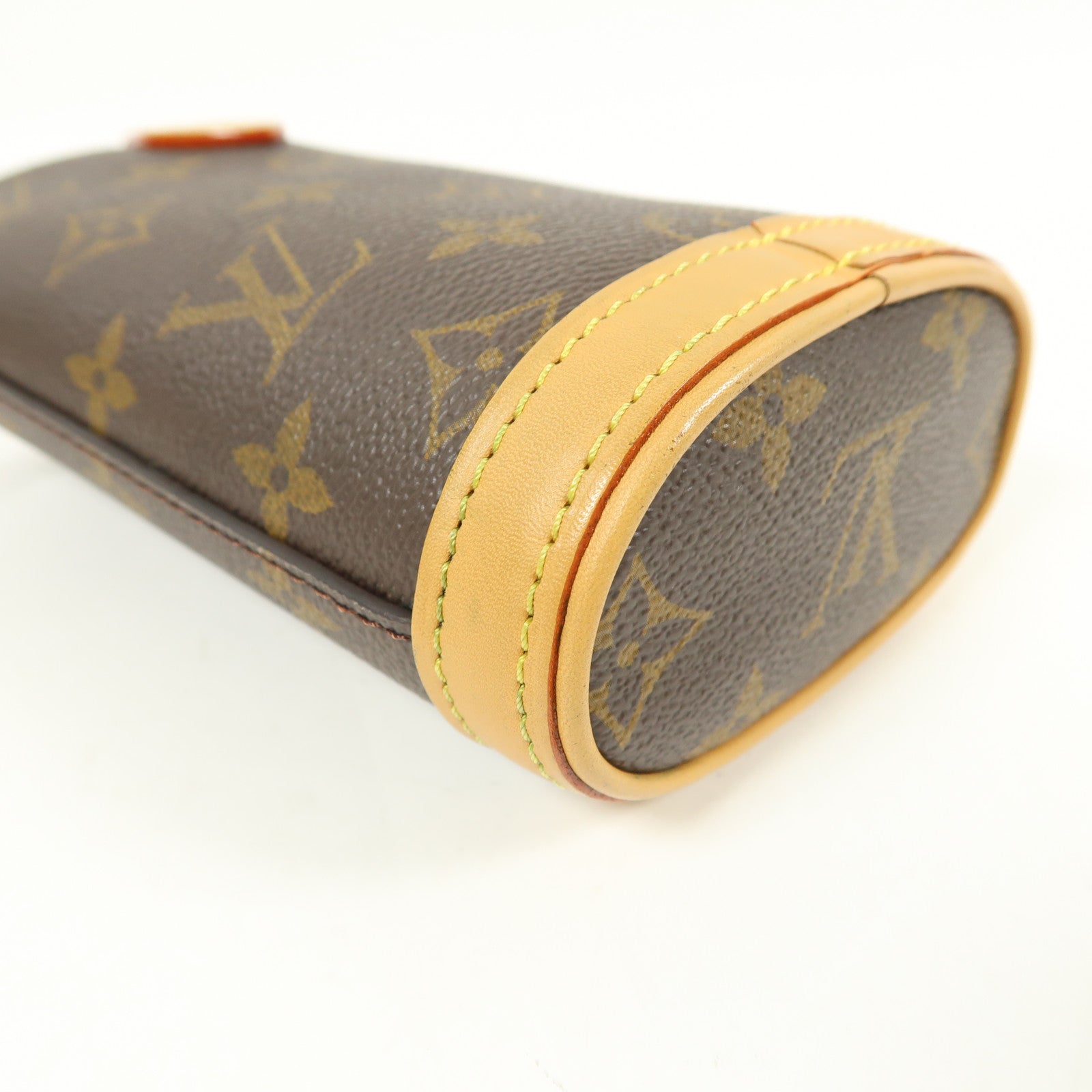LOUIS VUITTON Monogram Fold Me Pouch金扣肩背袋