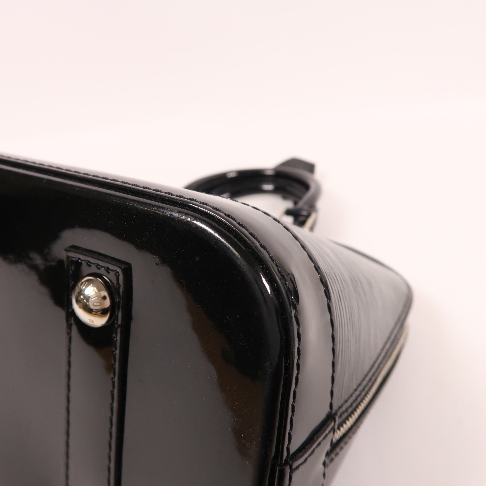 LOUIS VUITTON Epi Electric Alma PM銀扣手挽袋黑色