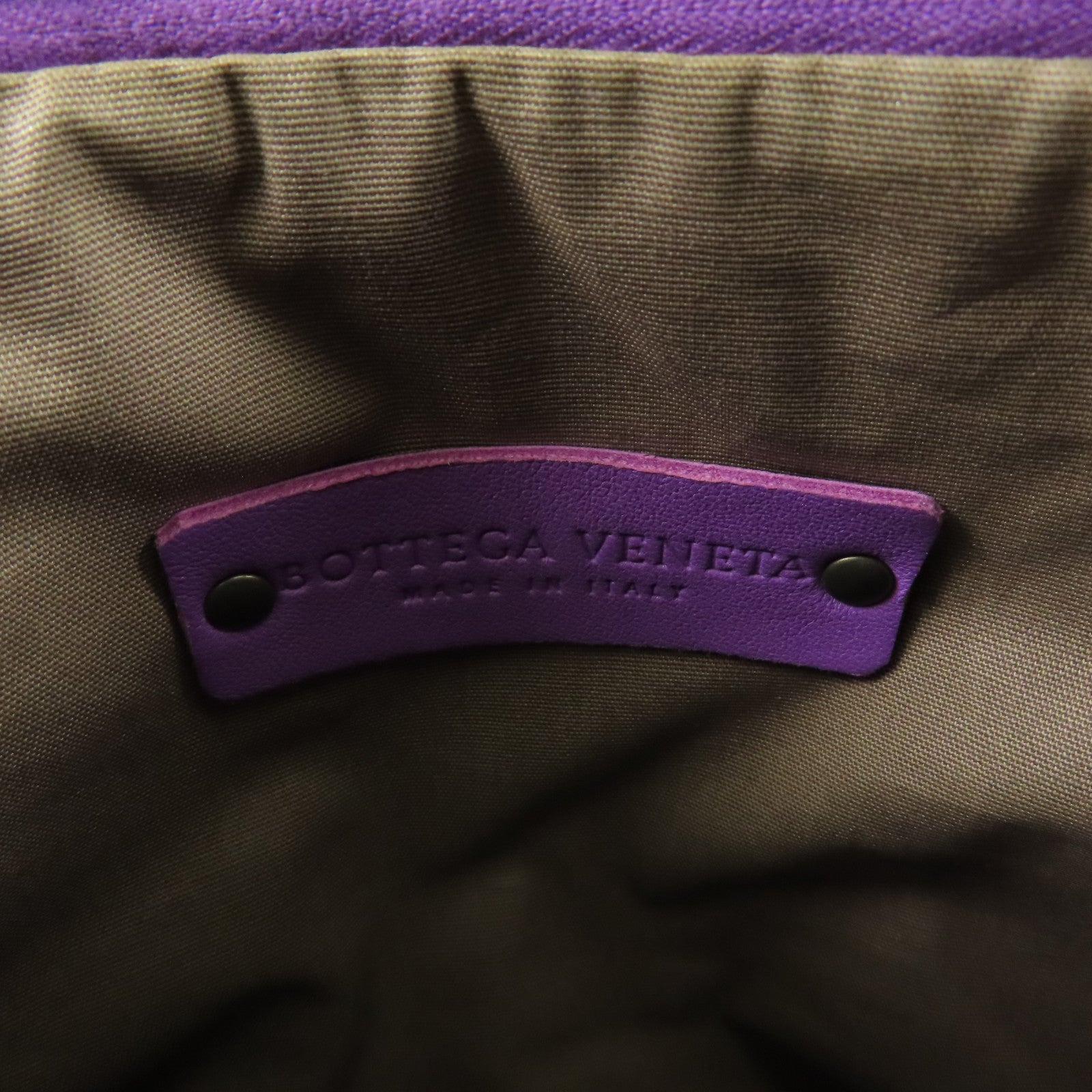 BOTTEGA VENETA 牛皮皮革Shoulder Bag黑扣肩背袋