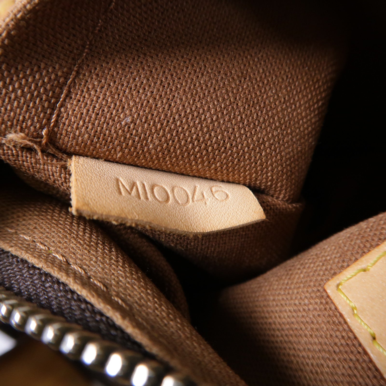 LOUIS VUITTON Monogram Tikal GM金扣肩背袋啡色