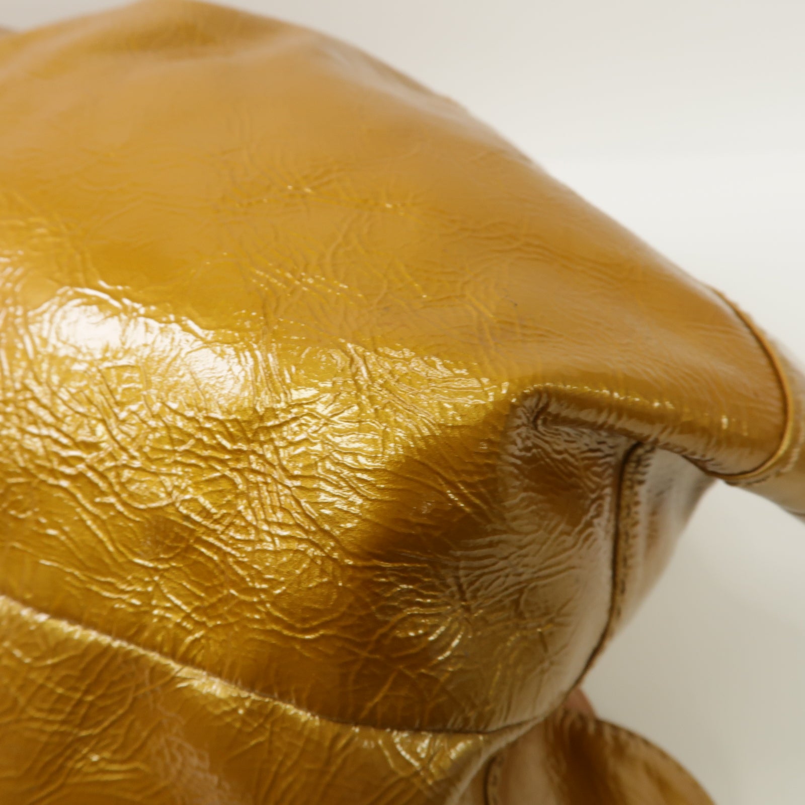 LOEWE 漆皮皮革Vintage Handbag金扣手挽袋金色