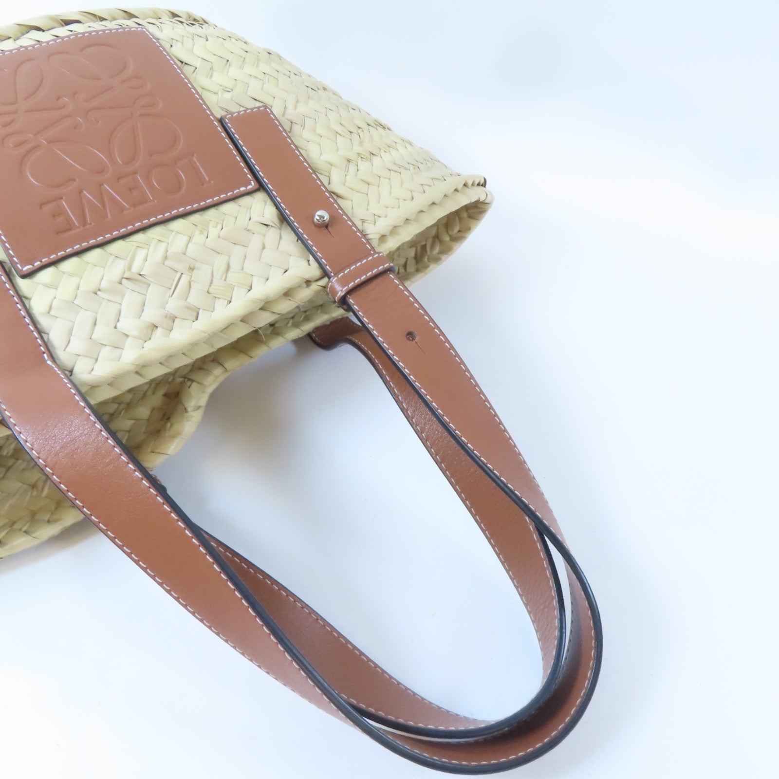 LOEWE 酒椰/皮革Basket Bag銀扣肩背袋/手挽袋啡色