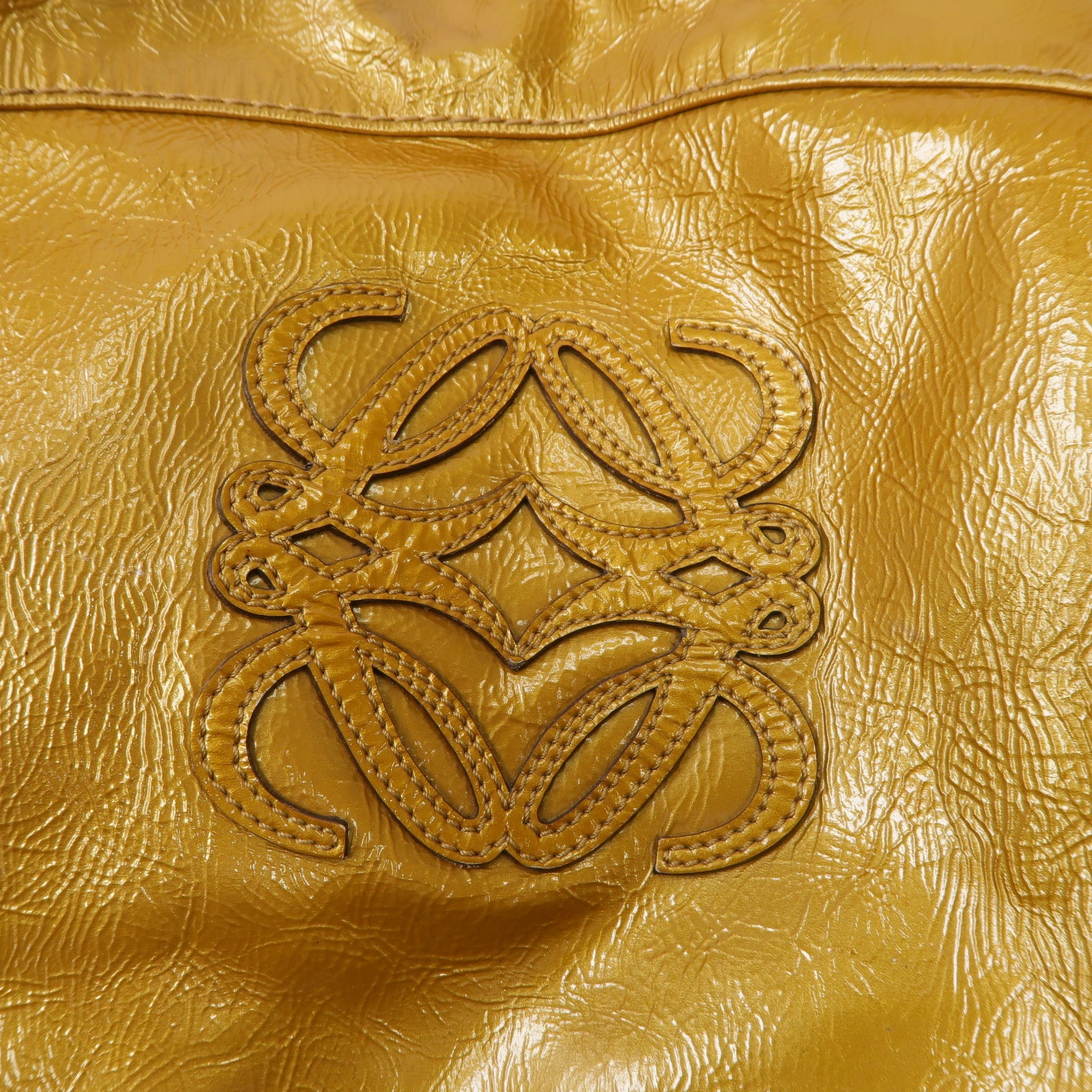 LOEWE 漆皮皮革Vintage Handbag金扣手挽袋金色