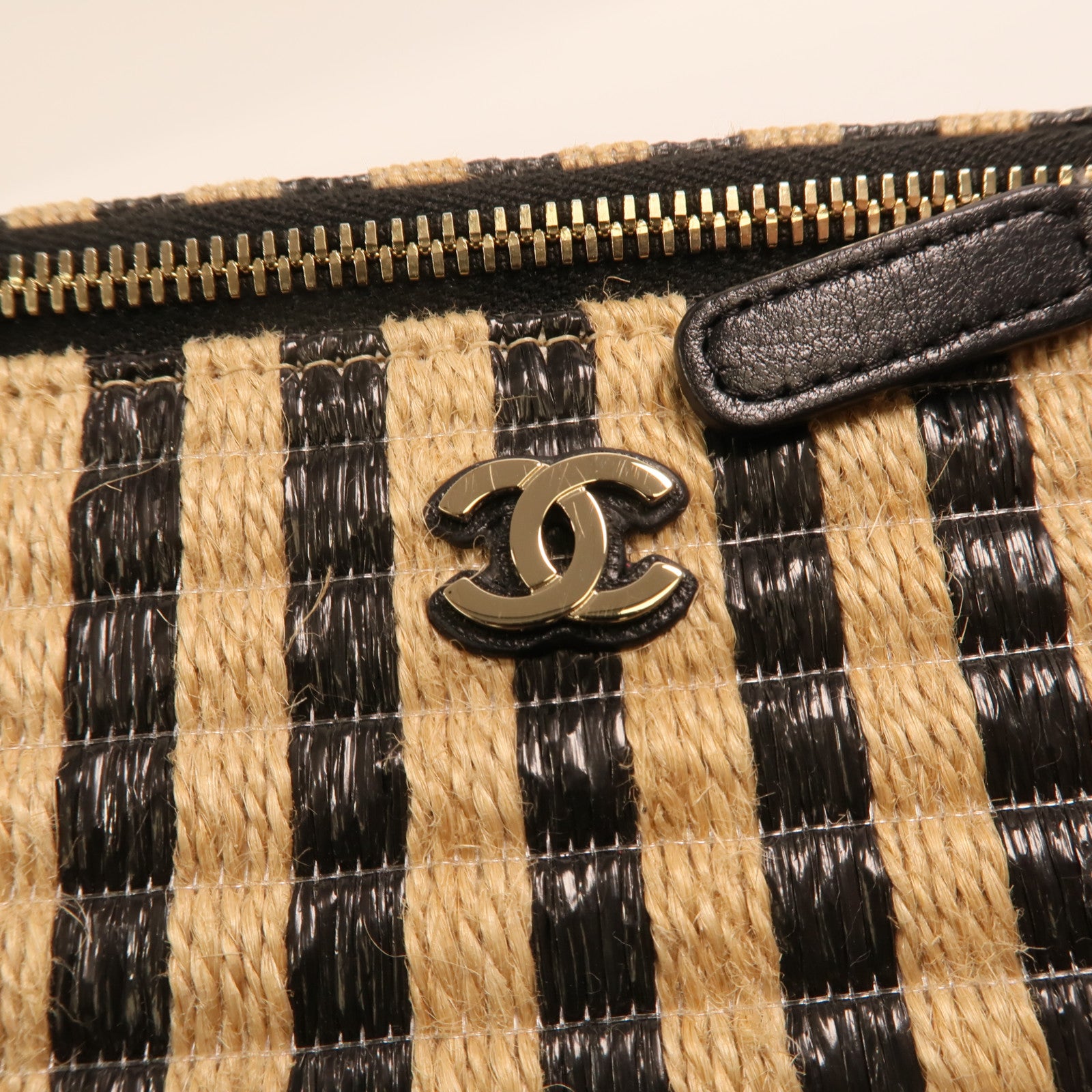 CHANEL Raffia Vanity Case金扣鏈帶肩背袋