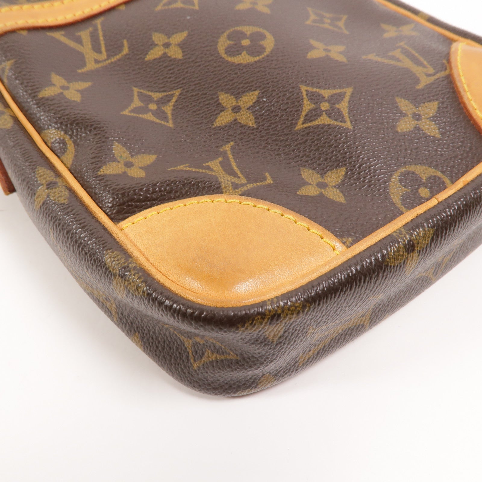 LOUIS VUITTON Monogram Danube金扣肩背袋