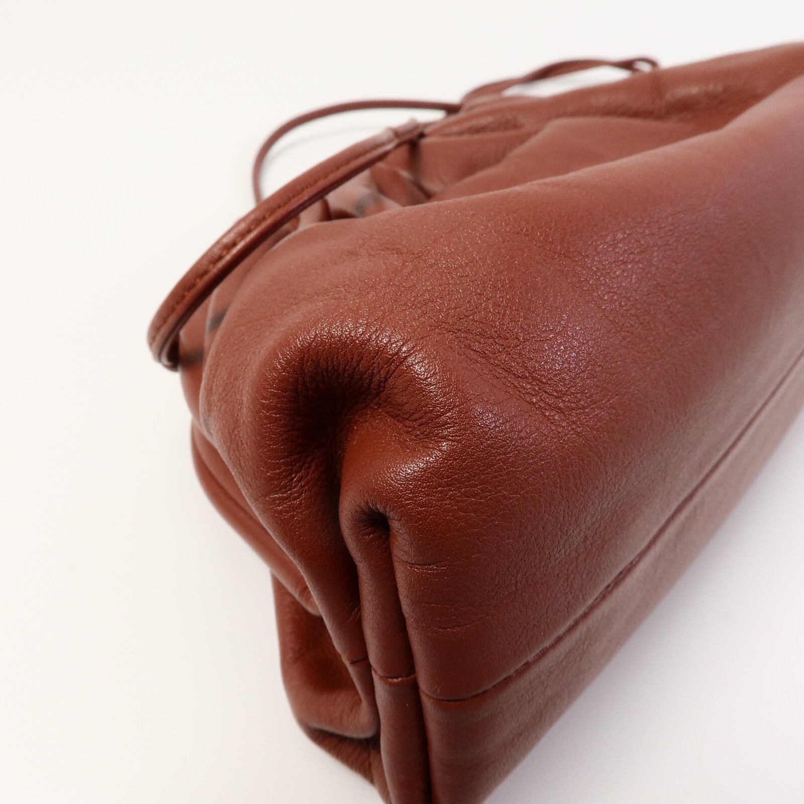 BOTTEGA VENETA 牛皮皮革The Mini Pouch肩背袋