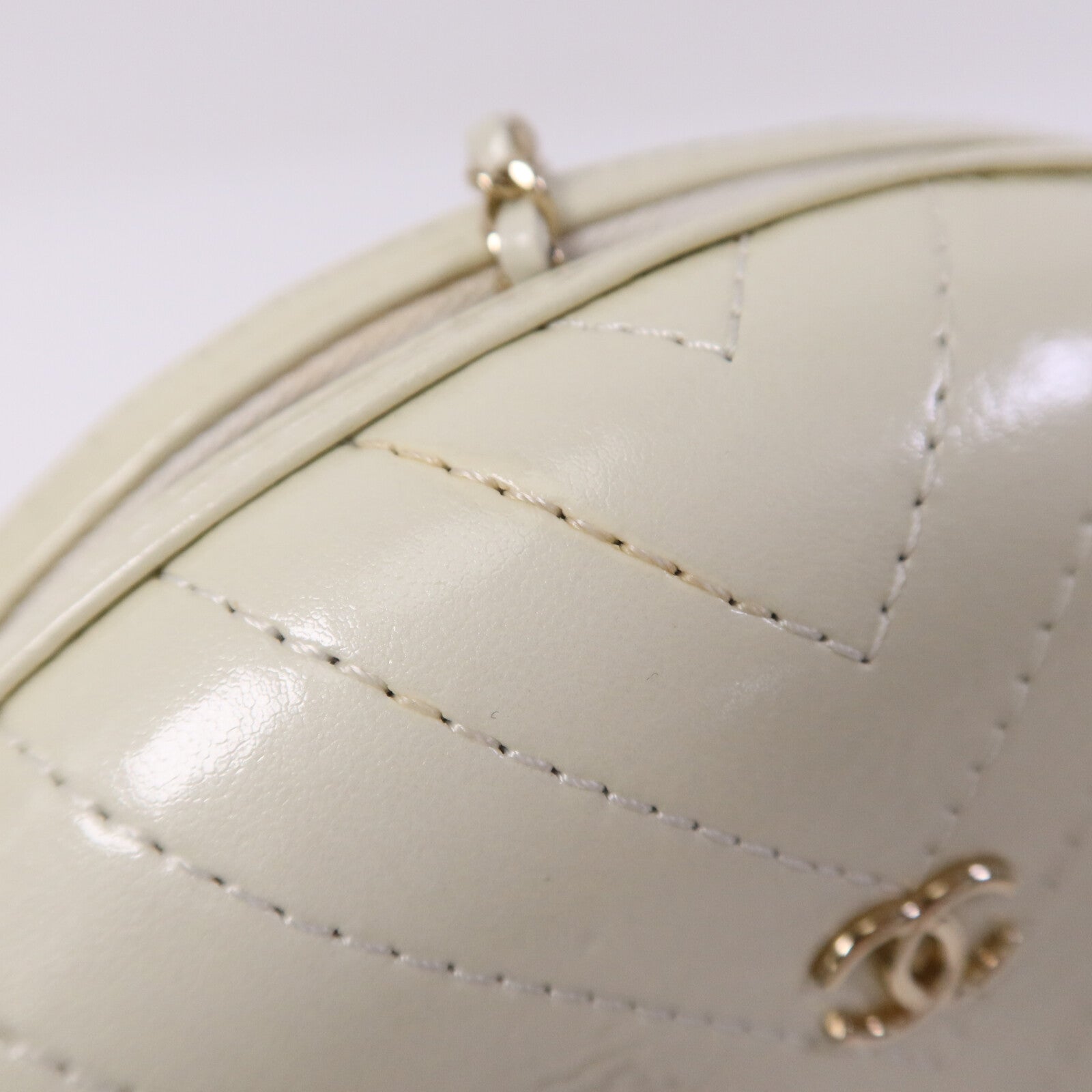 CHANEL 牛皮皮革La Pausa Evening Bag金扣鏈帶肩背袋