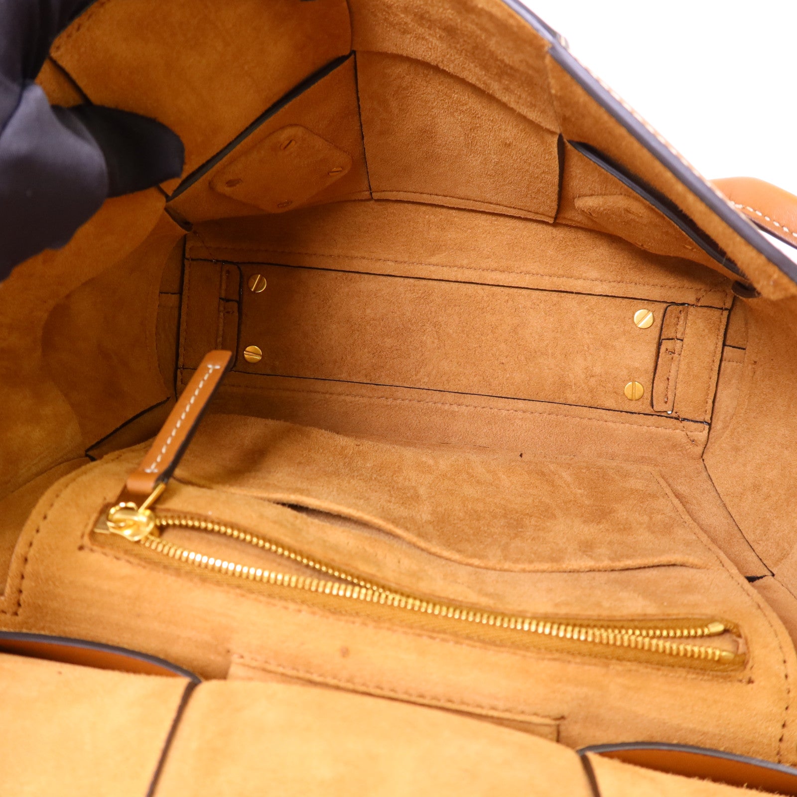 BOTTEGA VENETA 牛皮皮革Arco 33金扣肩背袋