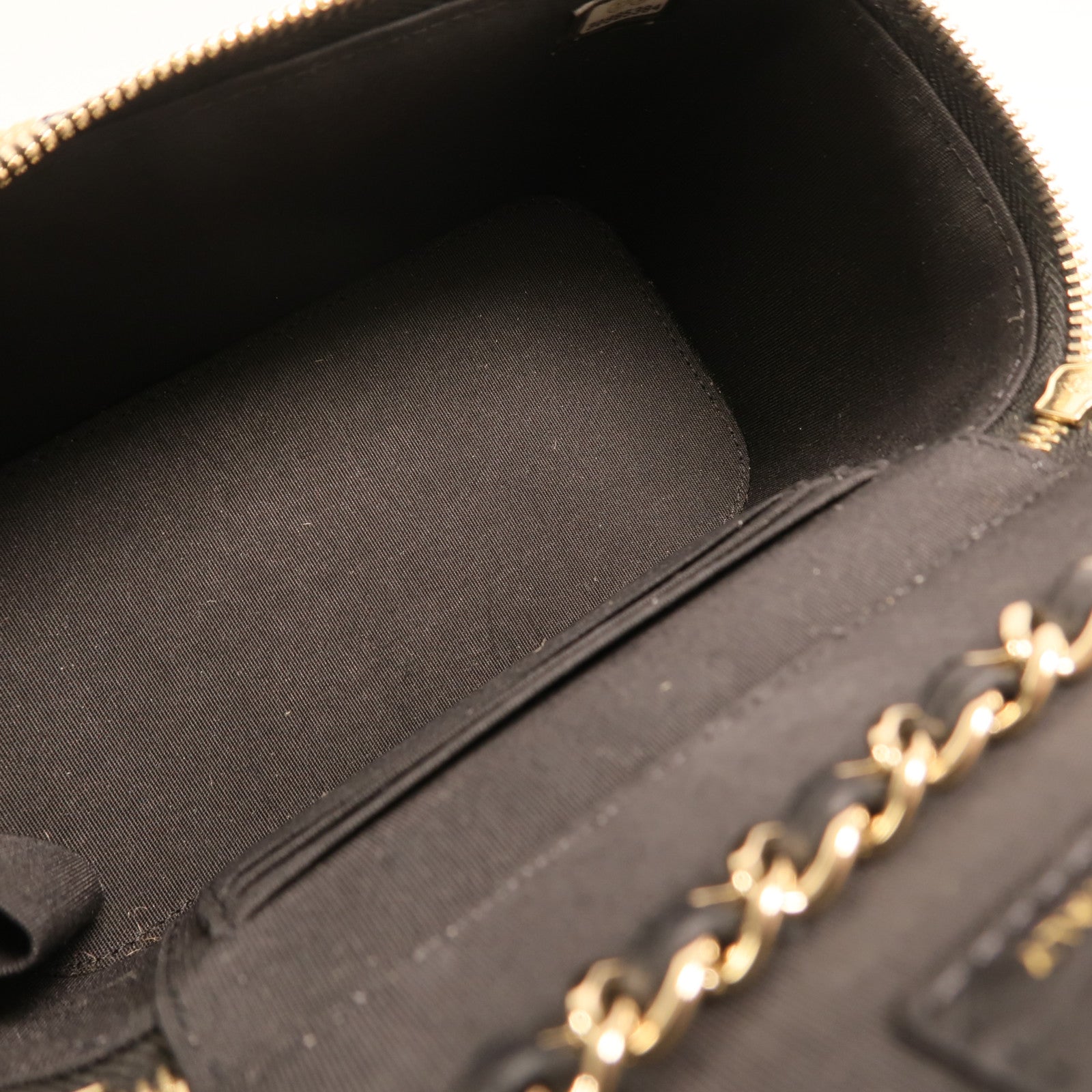 CHANEL Raffia Vanity Case金扣鏈帶肩背袋