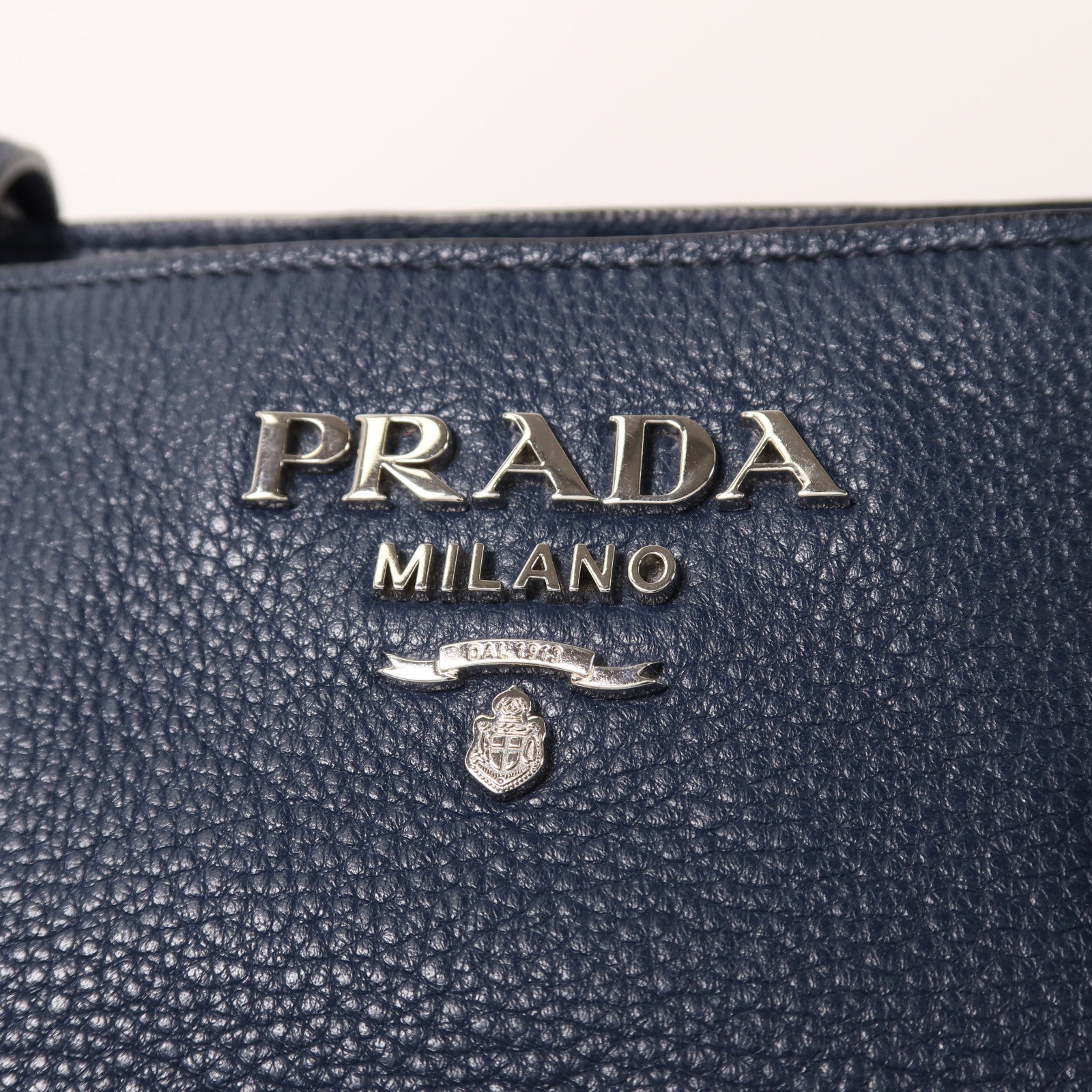 PRADA 牛皮皮革Tote Bag銀扣手挽袋
