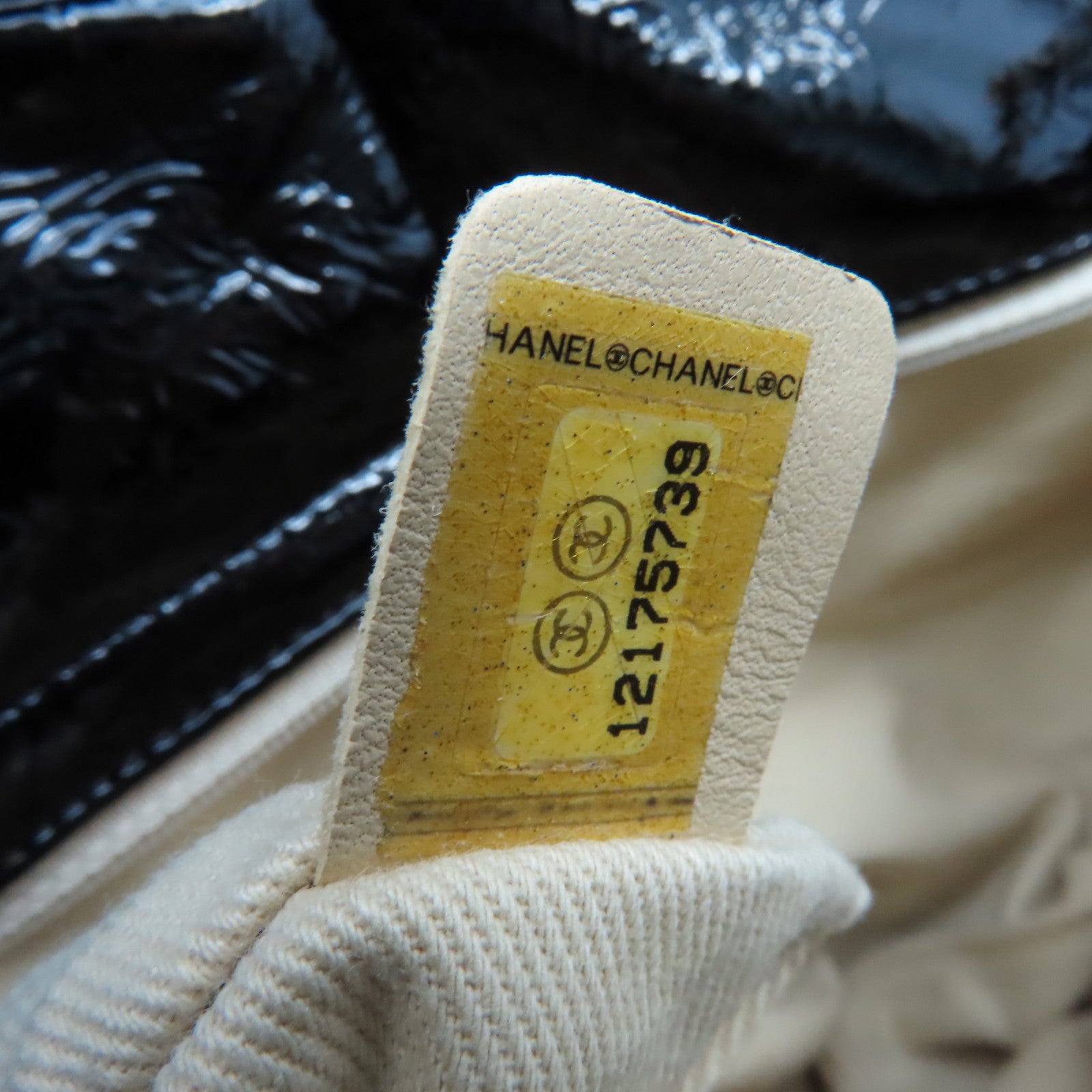 CHANEL 【激減優惠】漆皮Chain Shoulder Bag金扣鏈帶肩背袋黑色