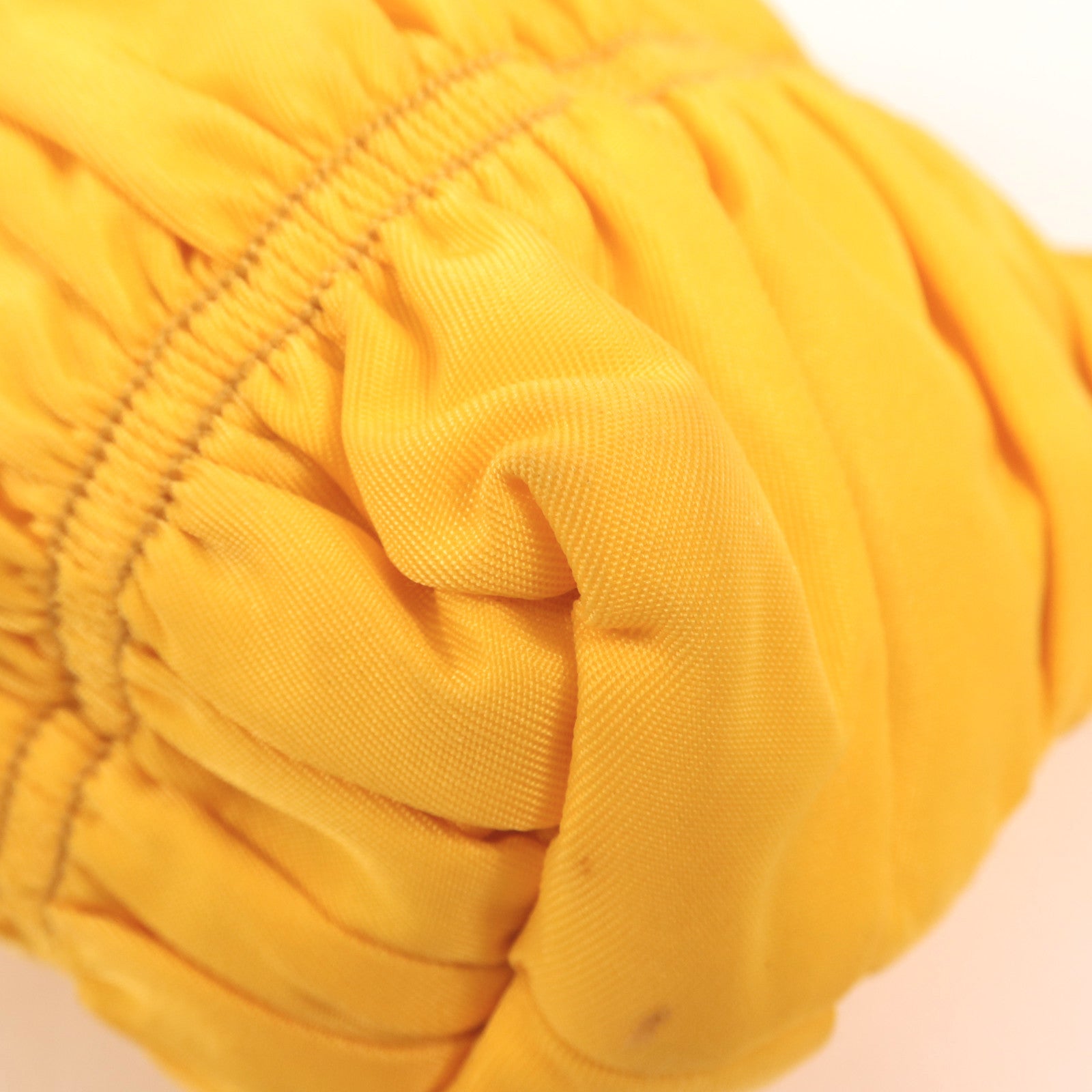 PRADA 尼龍Cosmetics Bag金扣手拿包