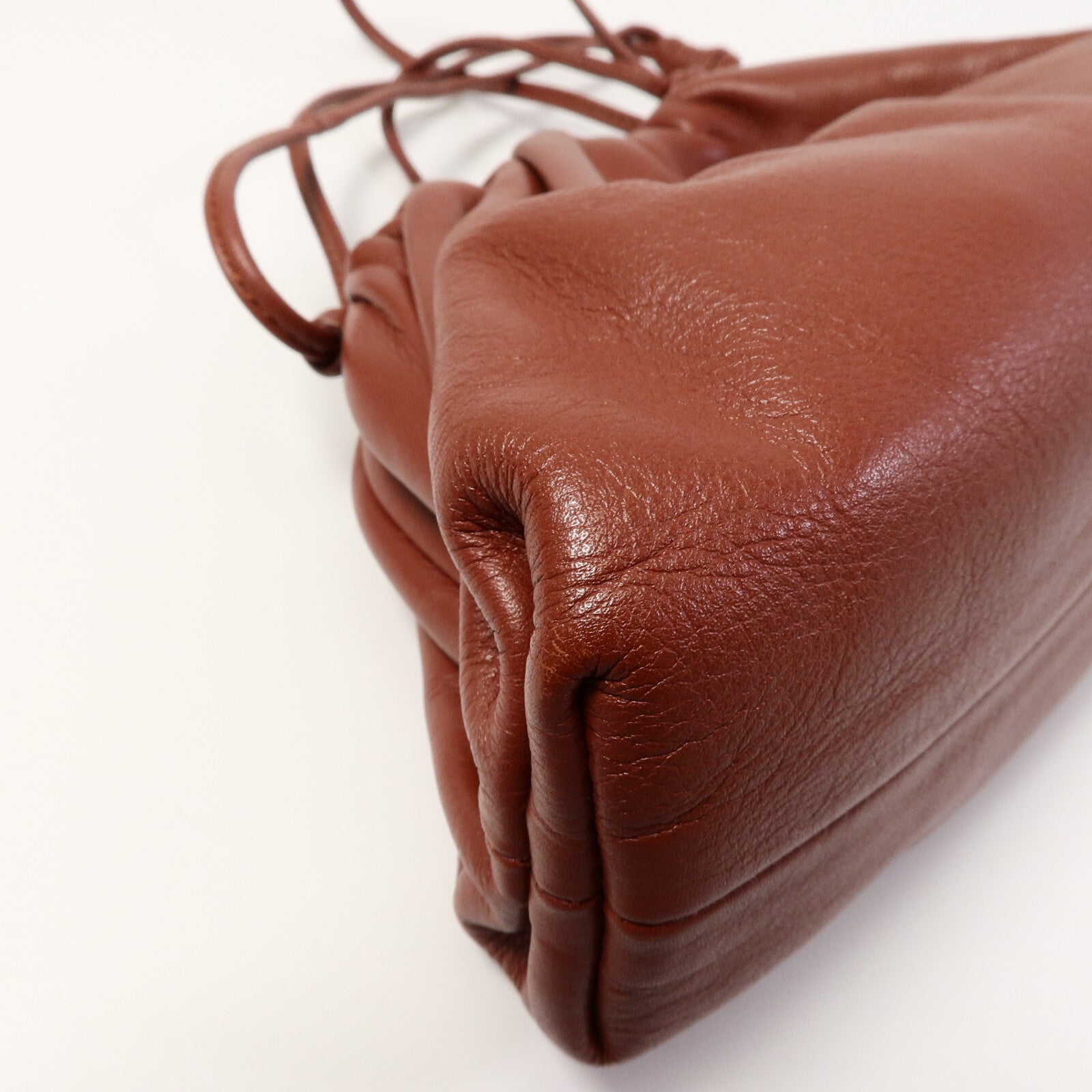 BOTTEGA VENETA 牛皮皮革The Mini Pouch肩背袋