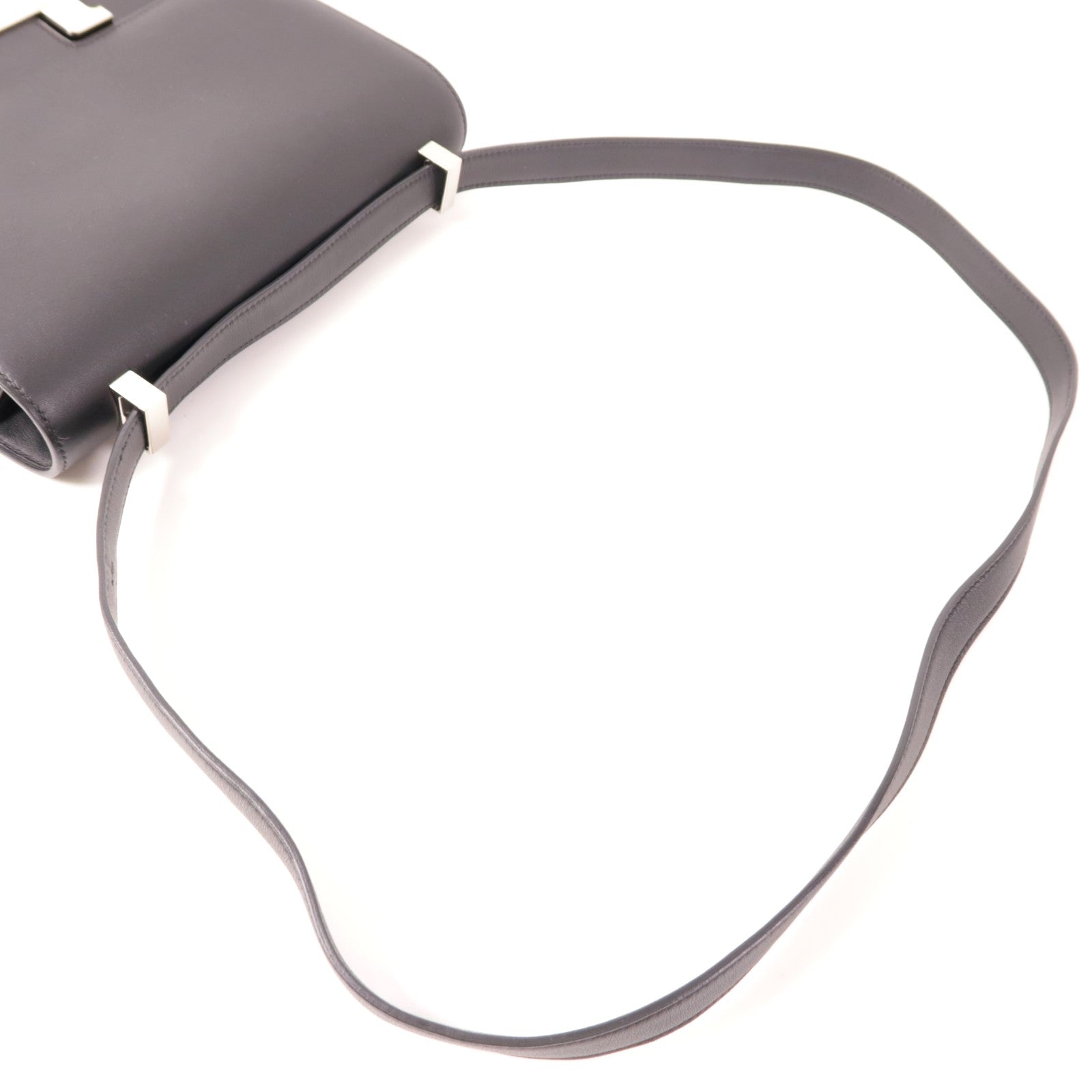 HERMES Swift皮革Constance 24銀扣肩背袋黑色