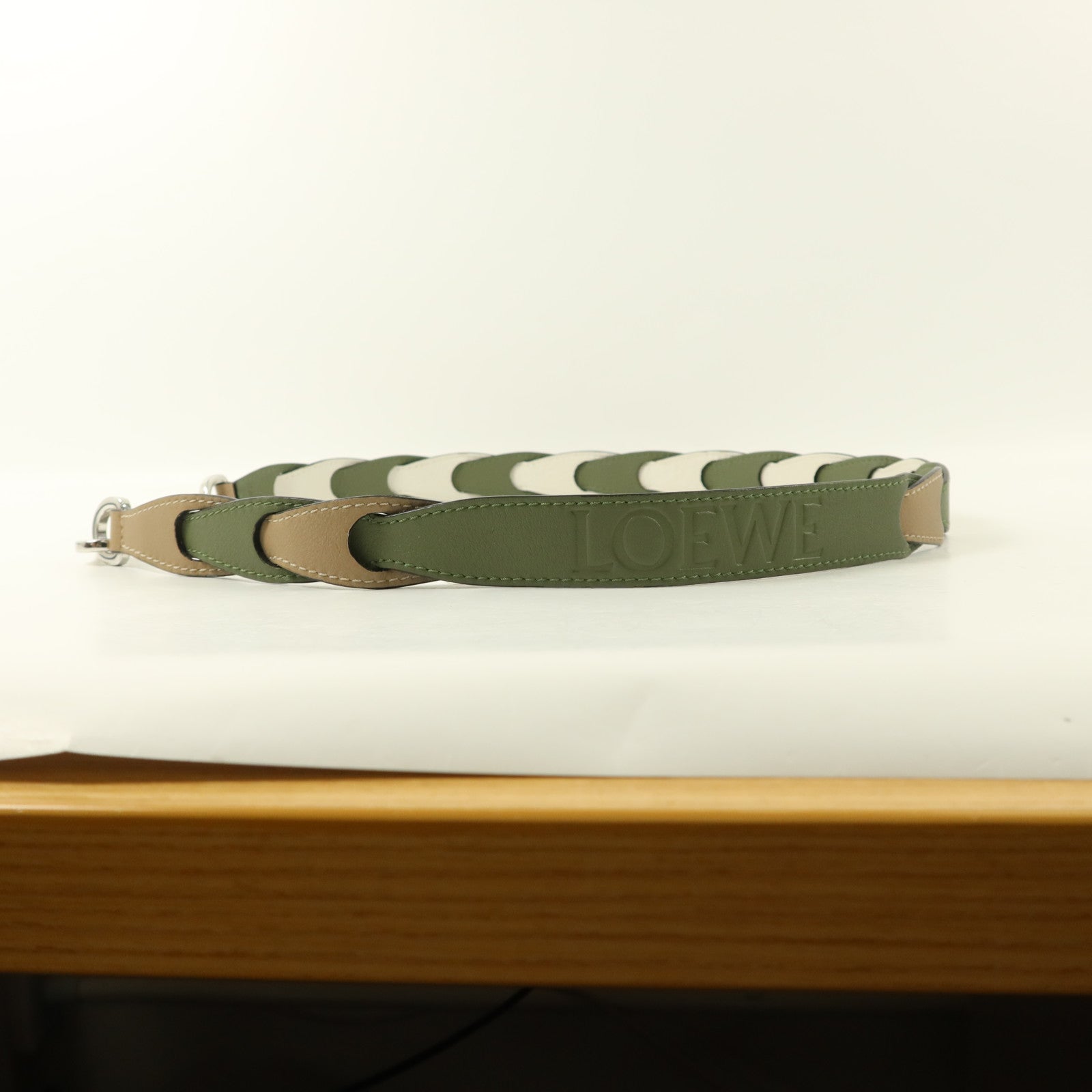 LOEWE 羊皮皮革Shoulder Strap肩帶