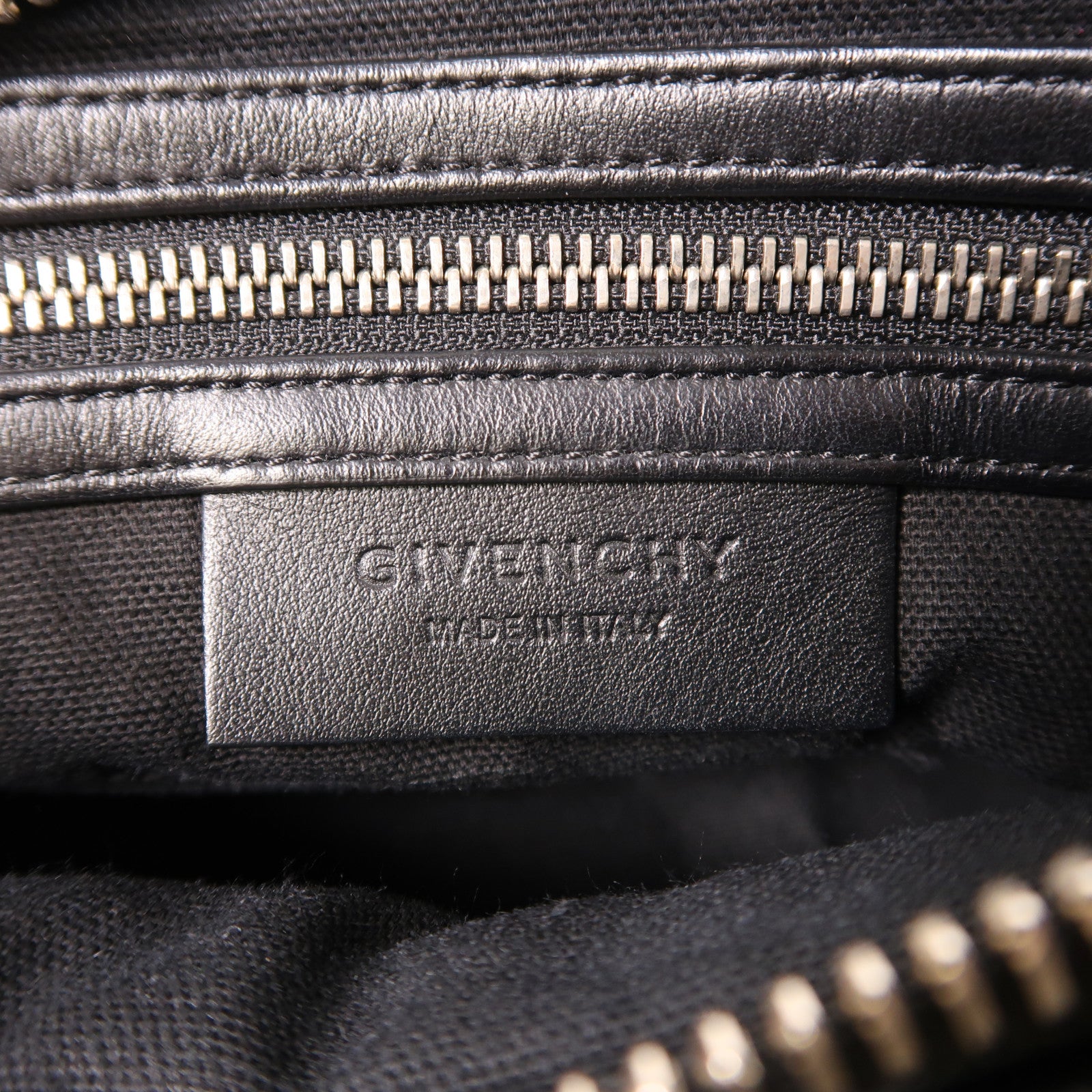 GIVENCHY 羊皮皮革Pandora銀扣手挽肩背兩用袋
