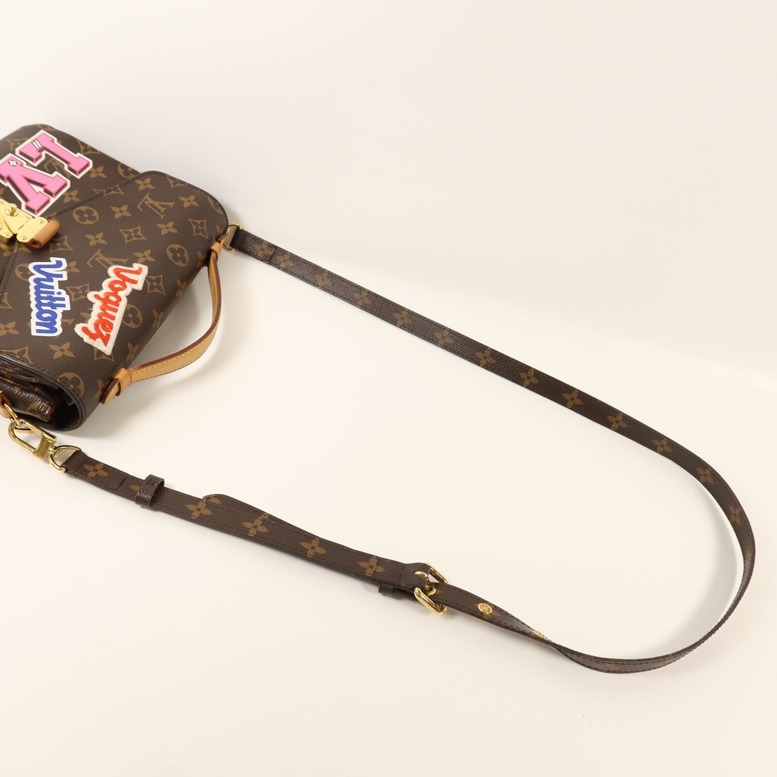LOUIS VUITTON Monogram Patches Pochette Metis金扣手挽肩背兩用袋