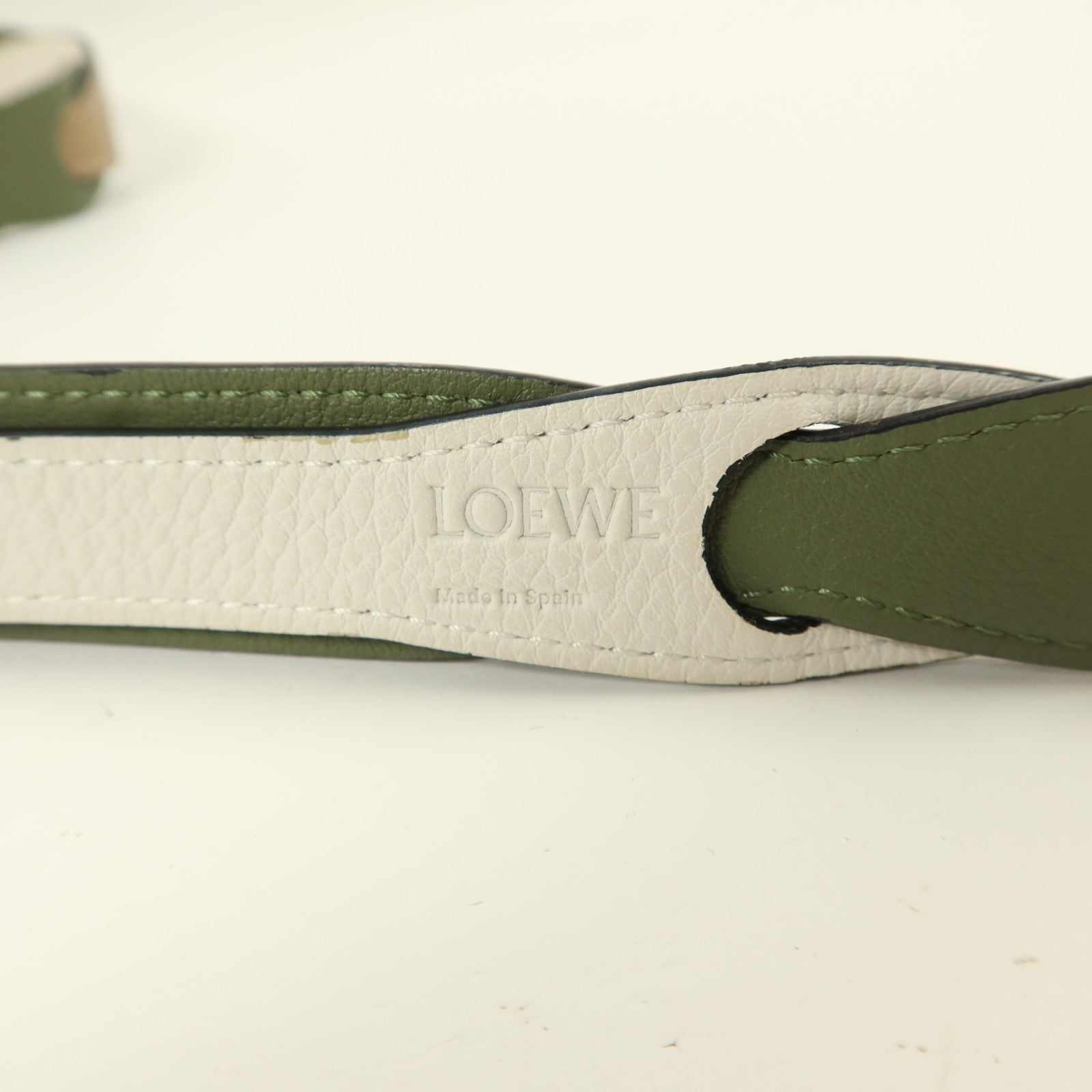LOEWE 羊皮皮革Shoulder Strap肩帶