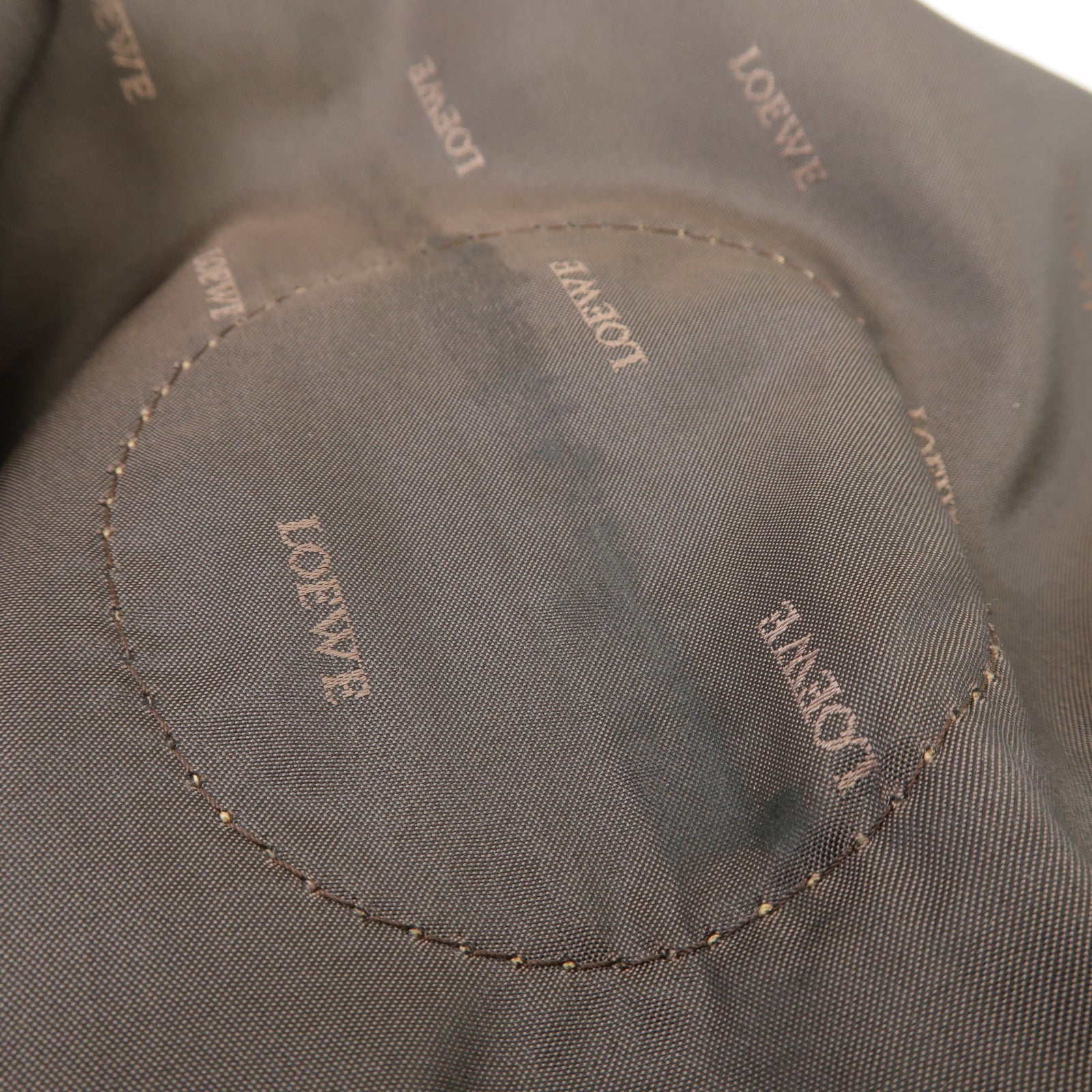 LOEWE 漆皮皮革Vintage Handbag金扣手挽袋金色