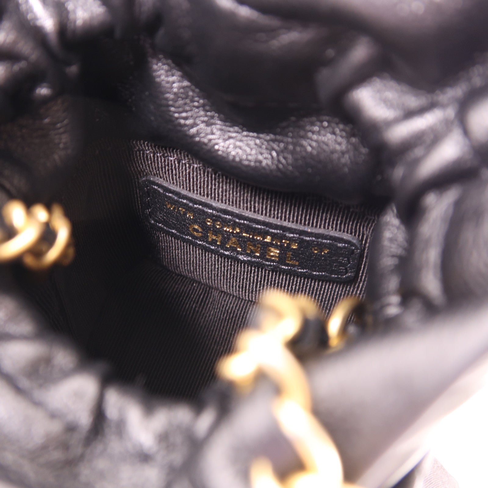 CHANEL 羊皮皮革Mini Bucket Box金扣鏈帶肩背袋