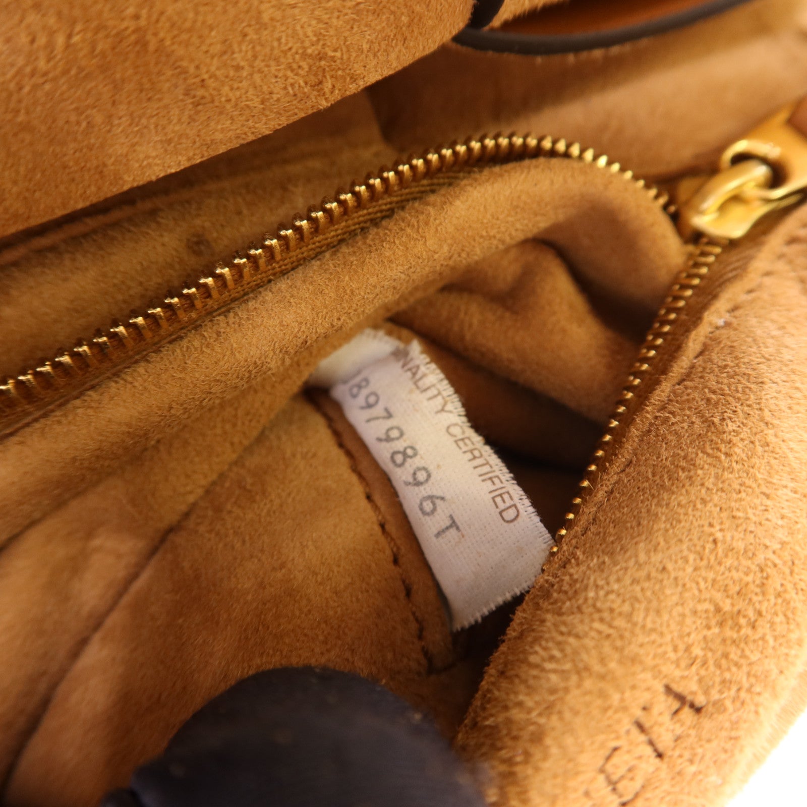 BOTTEGA VENETA 牛皮皮革Arco 33金扣肩背袋