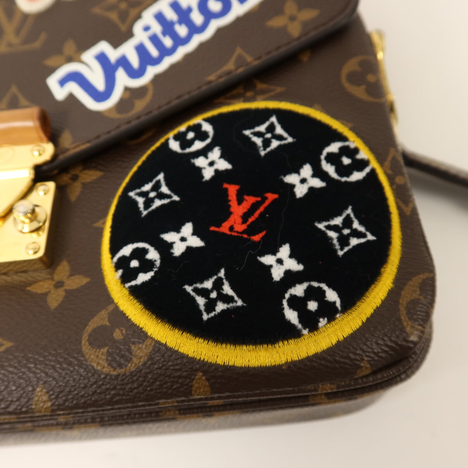 LOUIS VUITTON Monogram Patches Pochette Metis金扣手挽肩背兩用袋