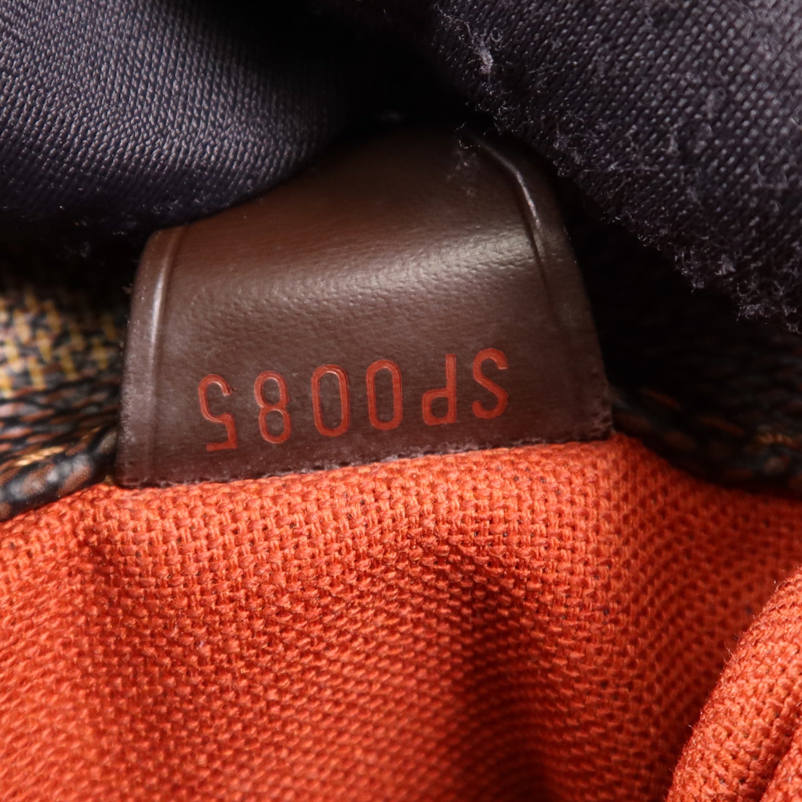 LOUIS VUITTON Damier Bastille金扣肩背袋