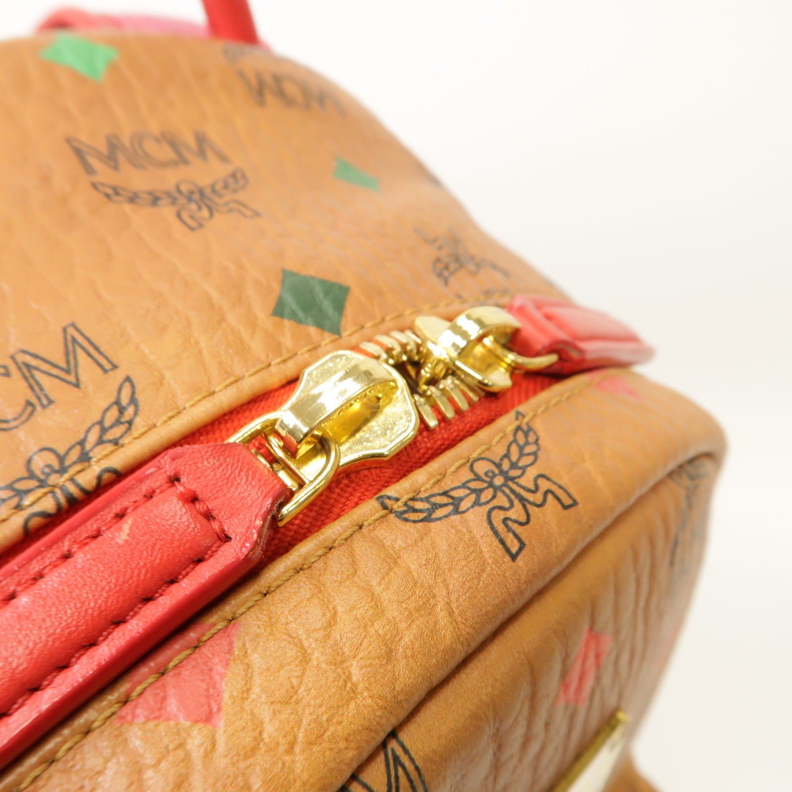 MCM 塗層帆布Backpack金扣背包棕色