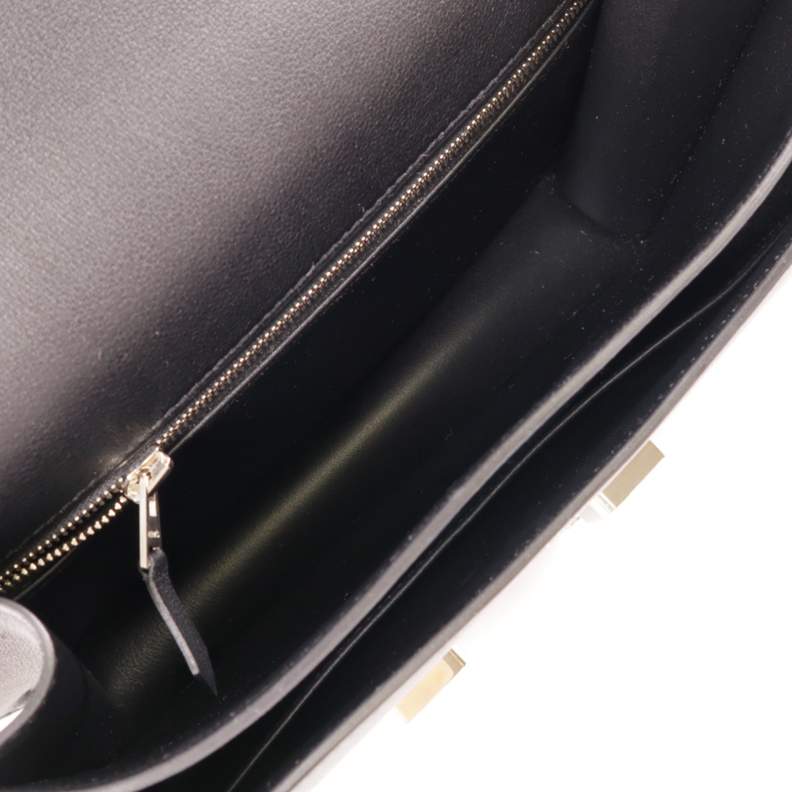 HERMES Swift皮革Constance 24銀扣肩背袋黑色