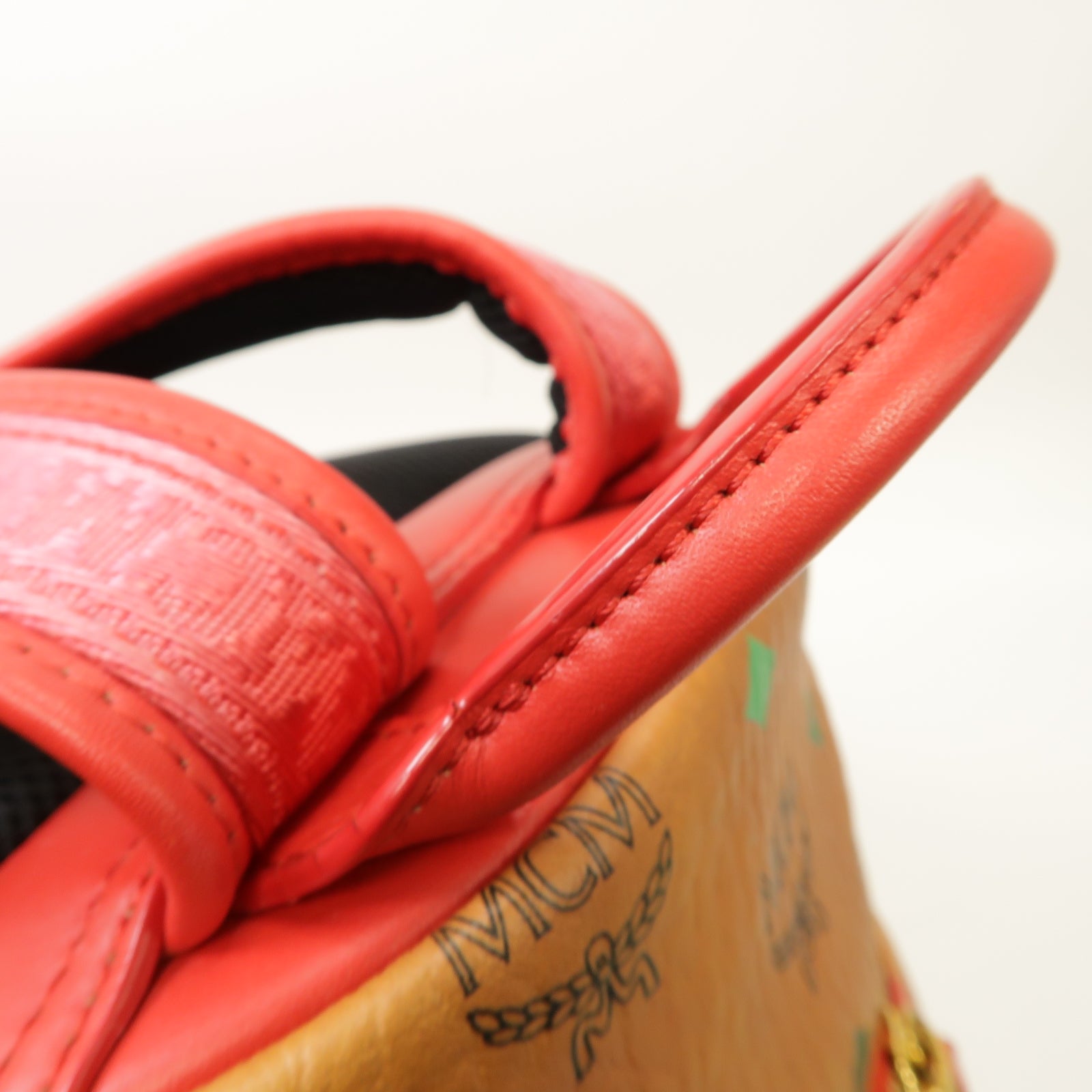 MCM 塗層帆布Backpack金扣背包棕色