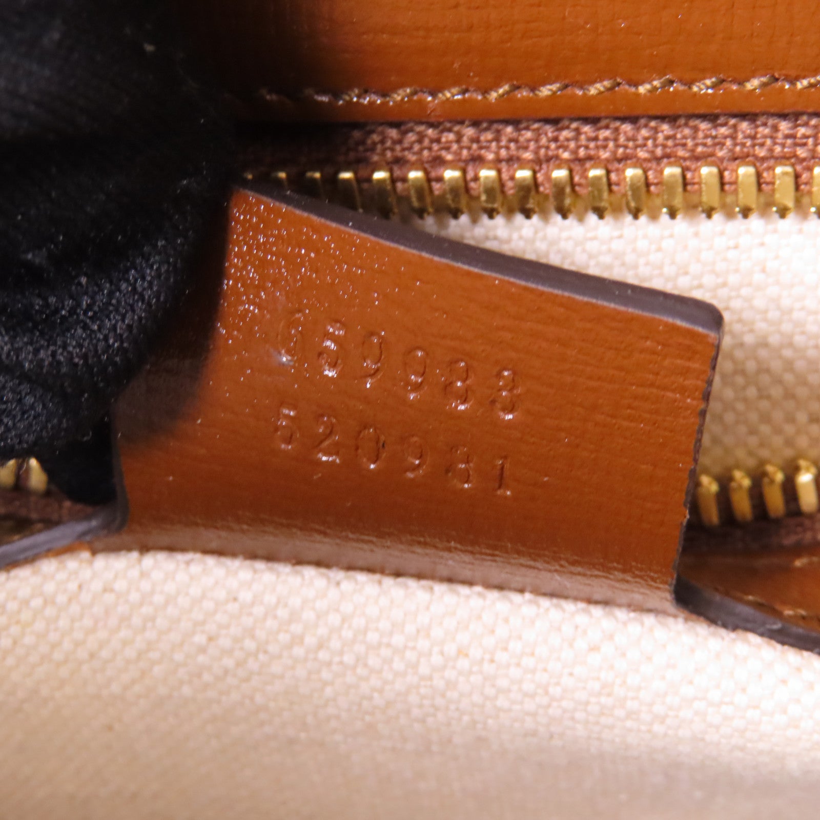 GUCCI 【激減優惠】塗層帆布GG SUPREME Shoulder Bag金扣手挽肩背兩用袋啡色