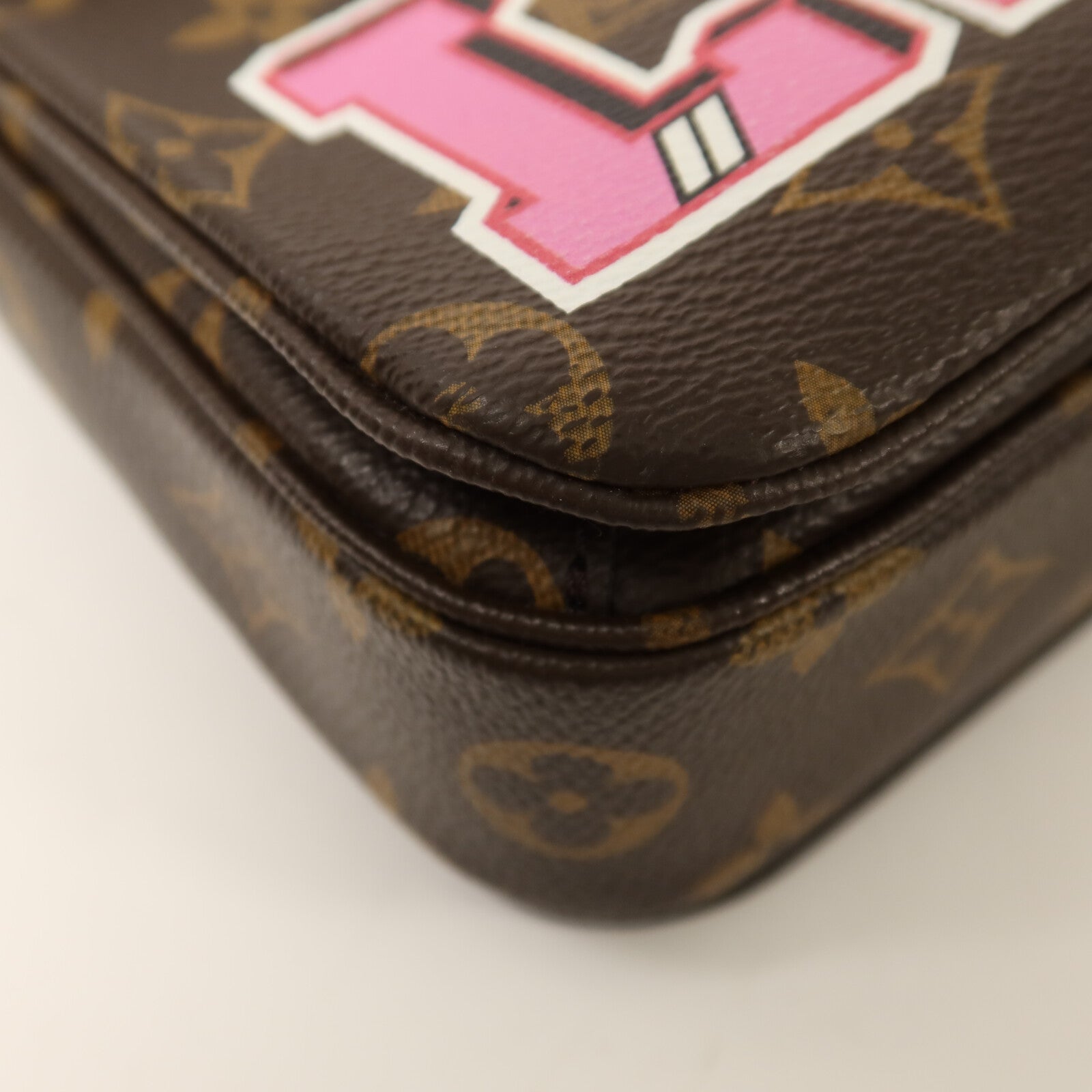 LOUIS VUITTON Monogram Patches Pochette Metis金扣手挽肩背兩用袋