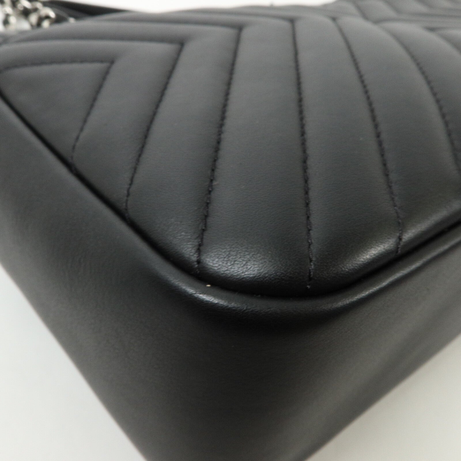 CHANEL 牛皮皮革Shoulder Bag 鏈帶肩背袋
