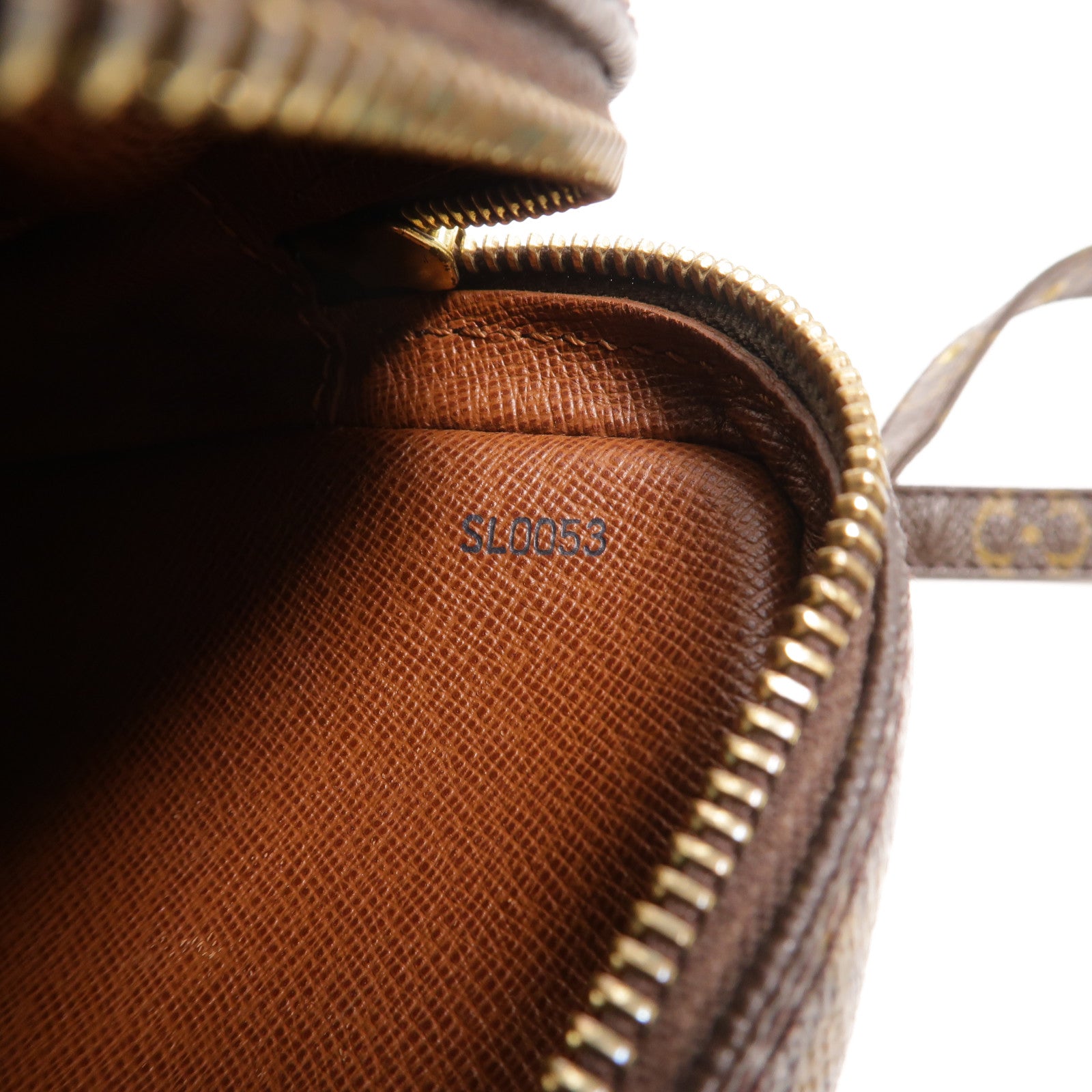 LOUIS VUITTON Monogram Danube金扣肩背袋