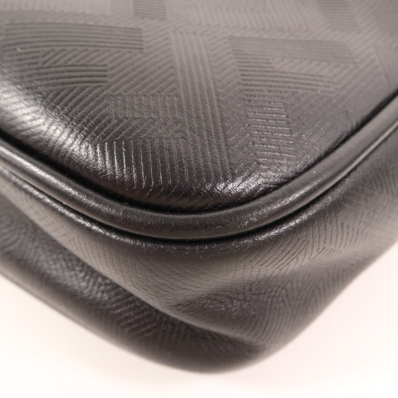 FENDI 皮革Camera Bag銀扣肩背袋