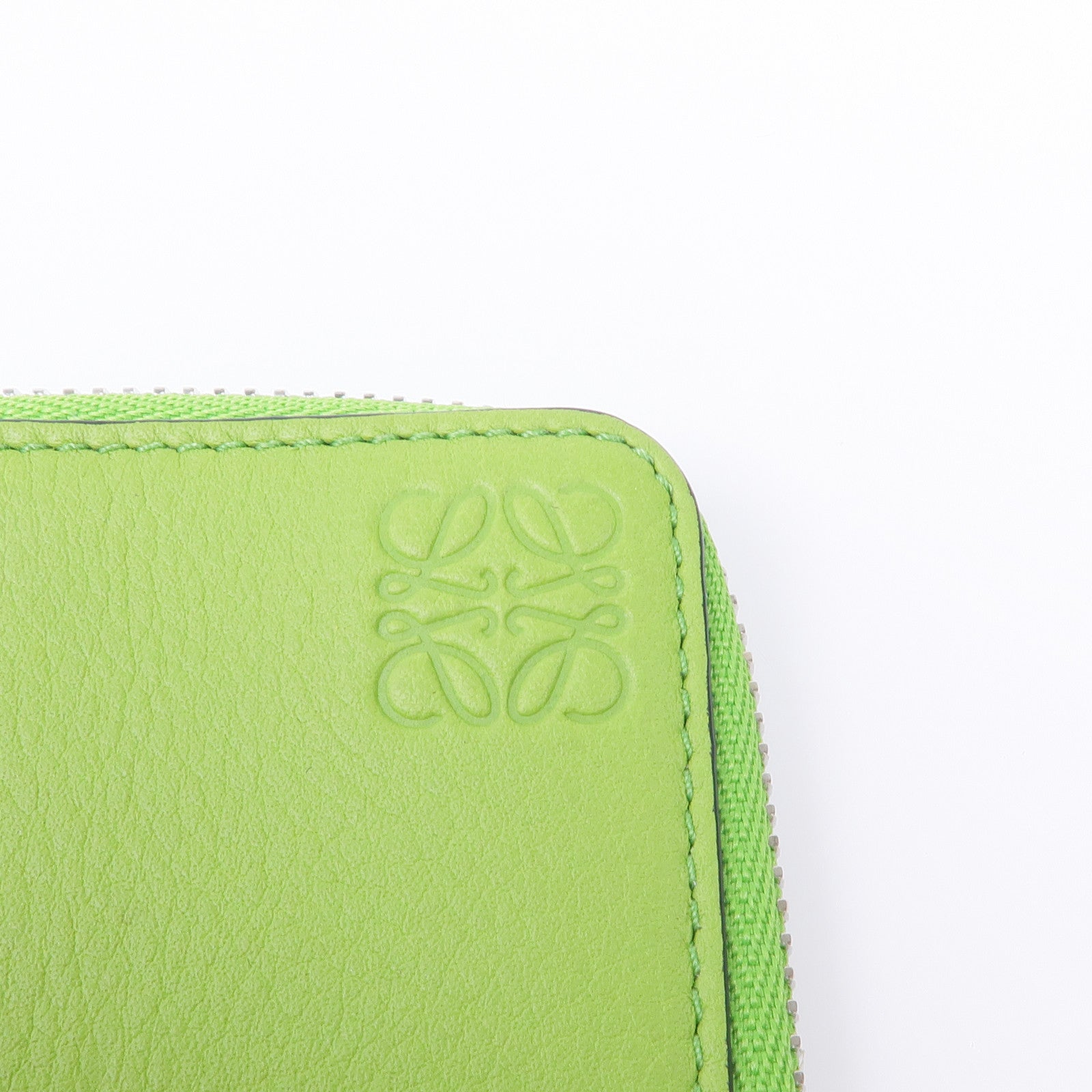 LOEWE 牛皮皮革Loewe X Totoro銀扣零錢包/卡片套