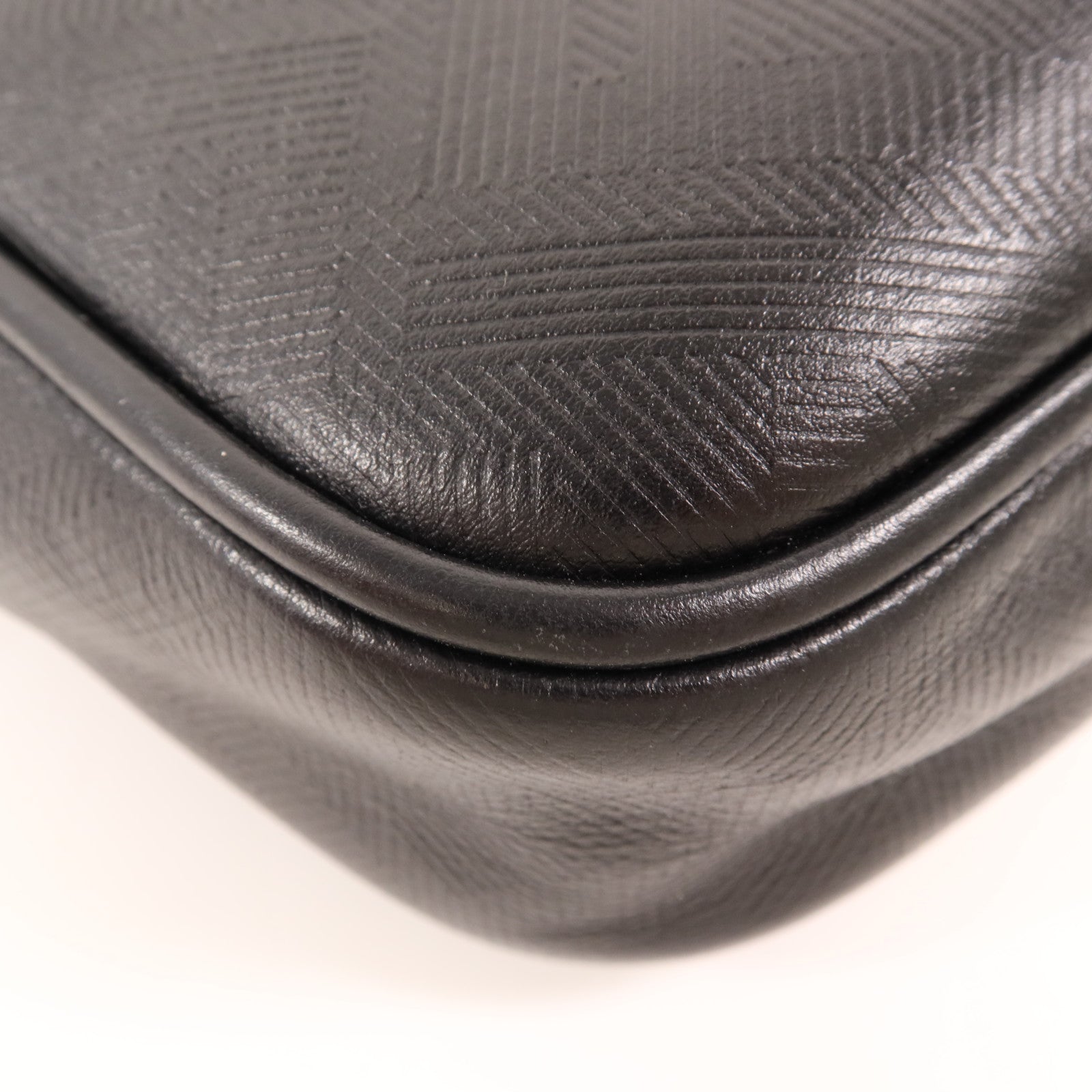 FENDI 皮革Camera Bag銀扣肩背袋