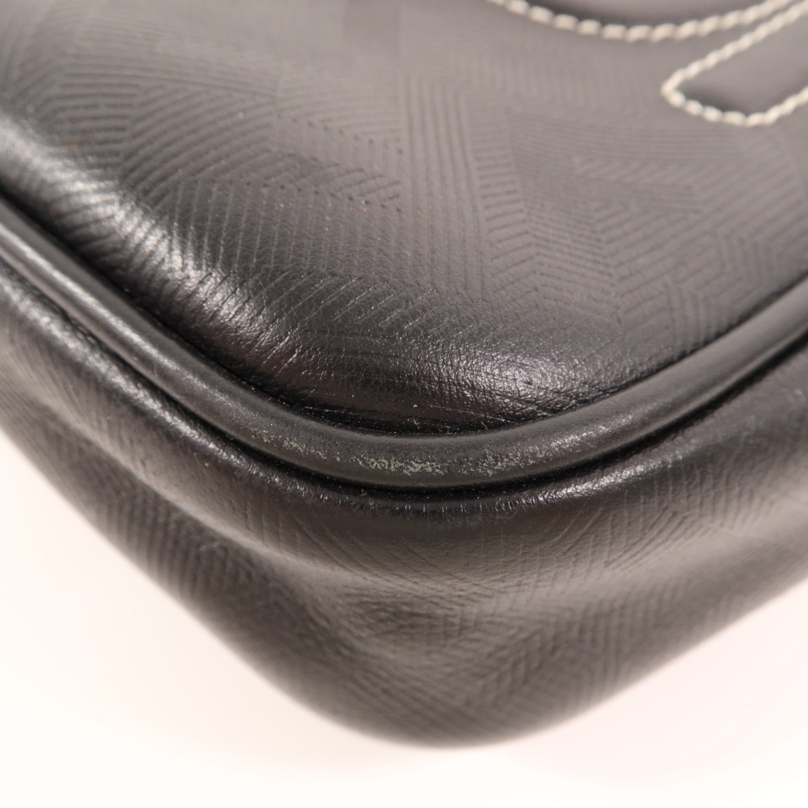 FENDI 皮革Camera Bag銀扣肩背袋