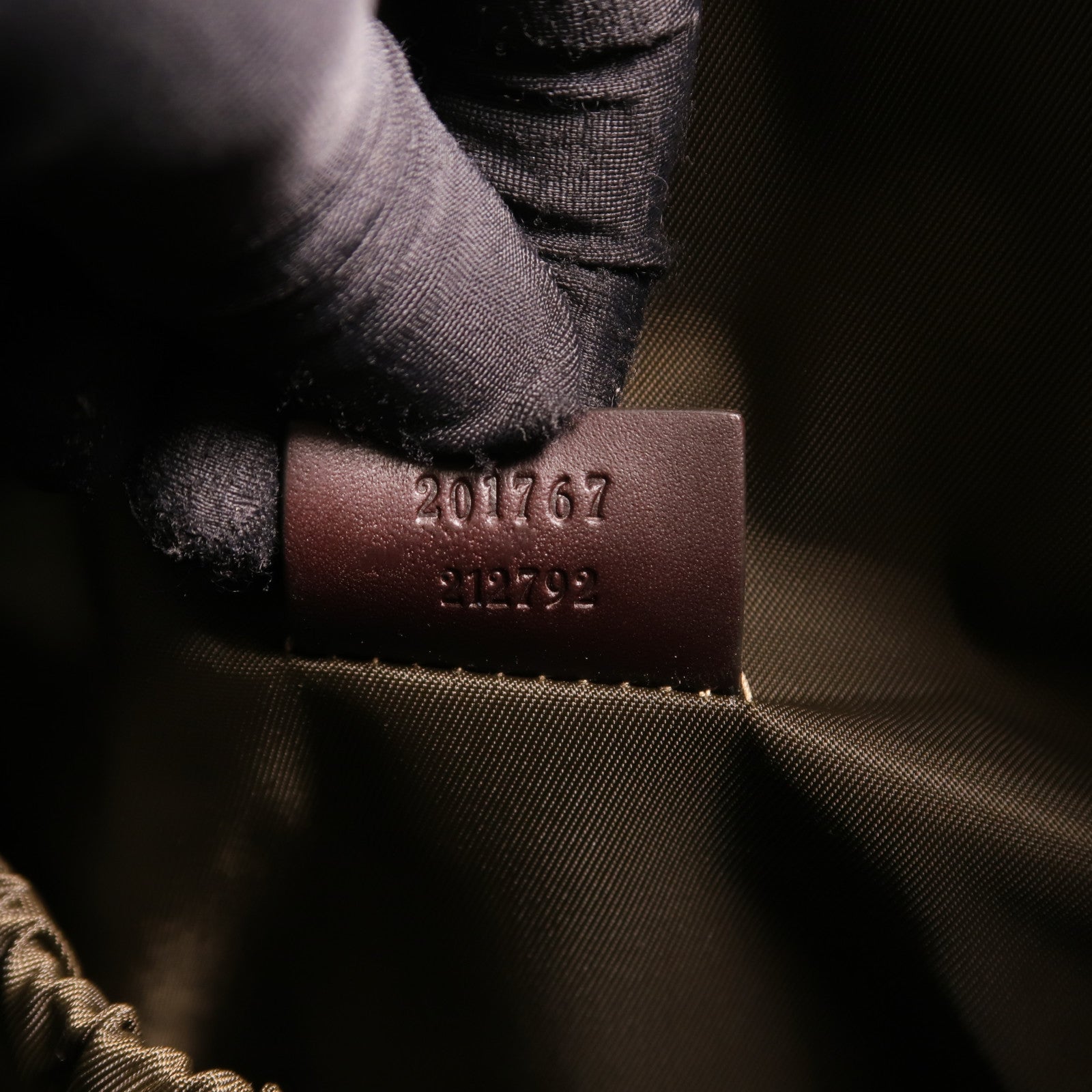 GUCCI 塗層帆布Shoulder Bag金扣肩背袋