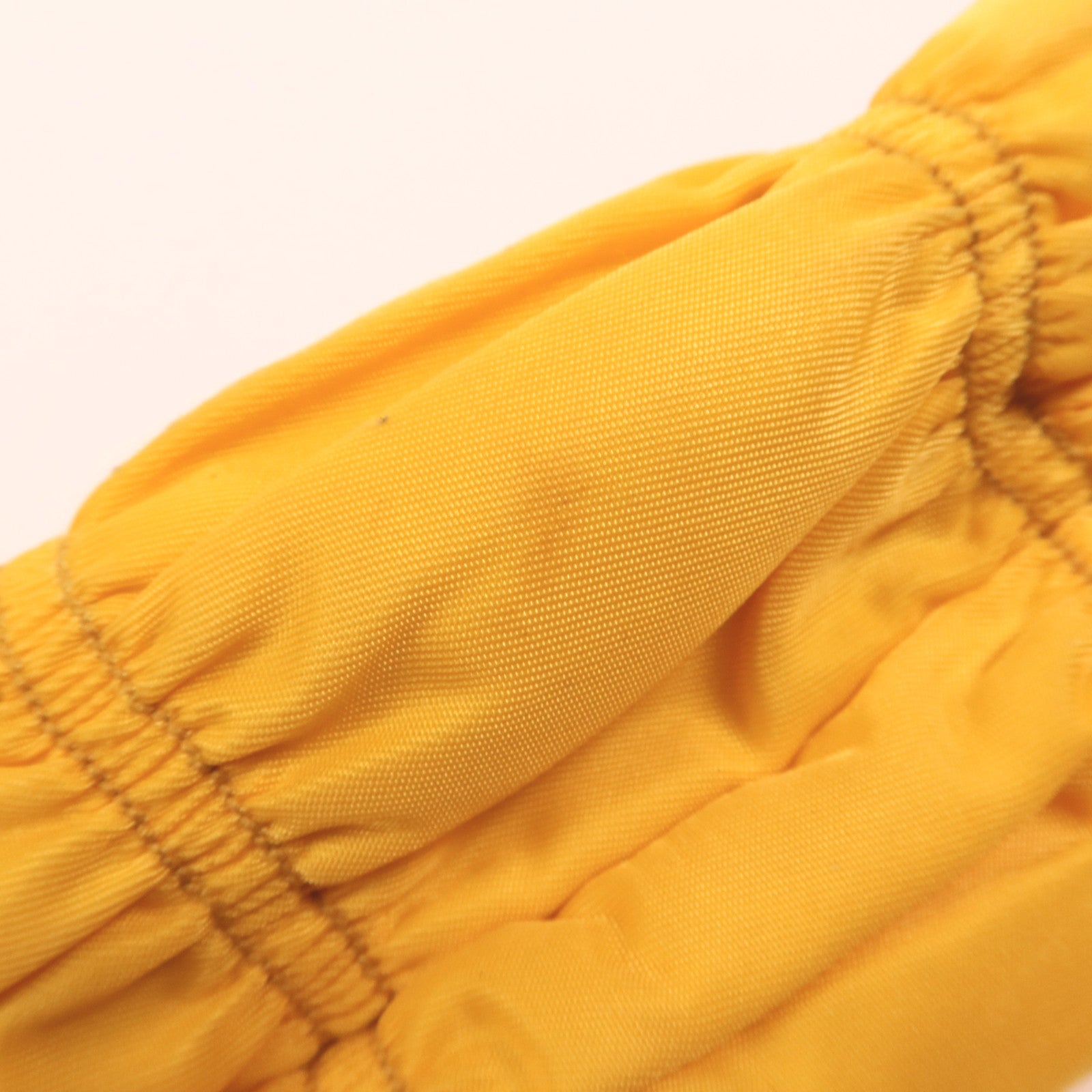 PRADA 尼龍Cosmetics Bag金扣手拿包