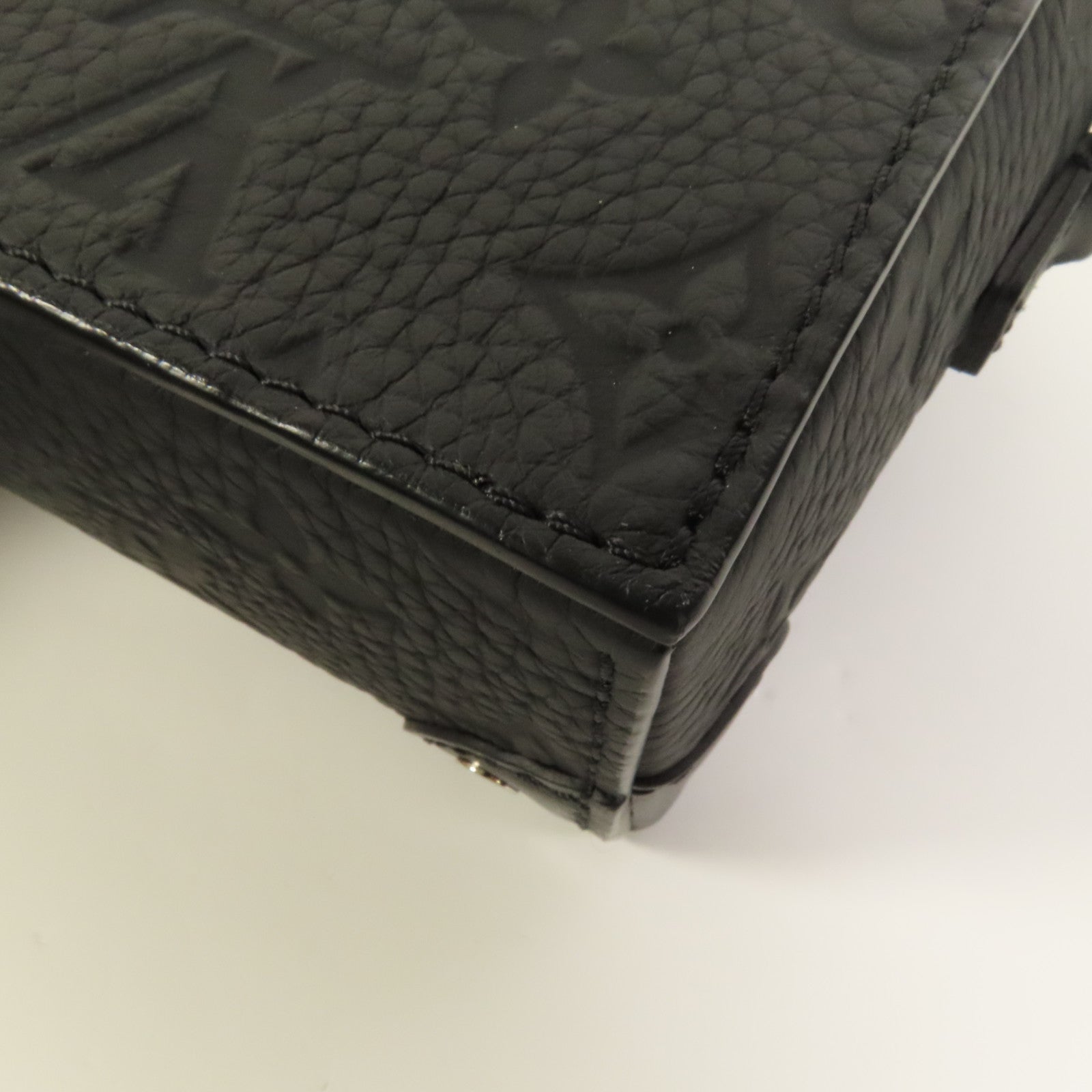 LOUIS VUITTON Monogram Taurillon Steamer Wearable Wallet扣肩背袋