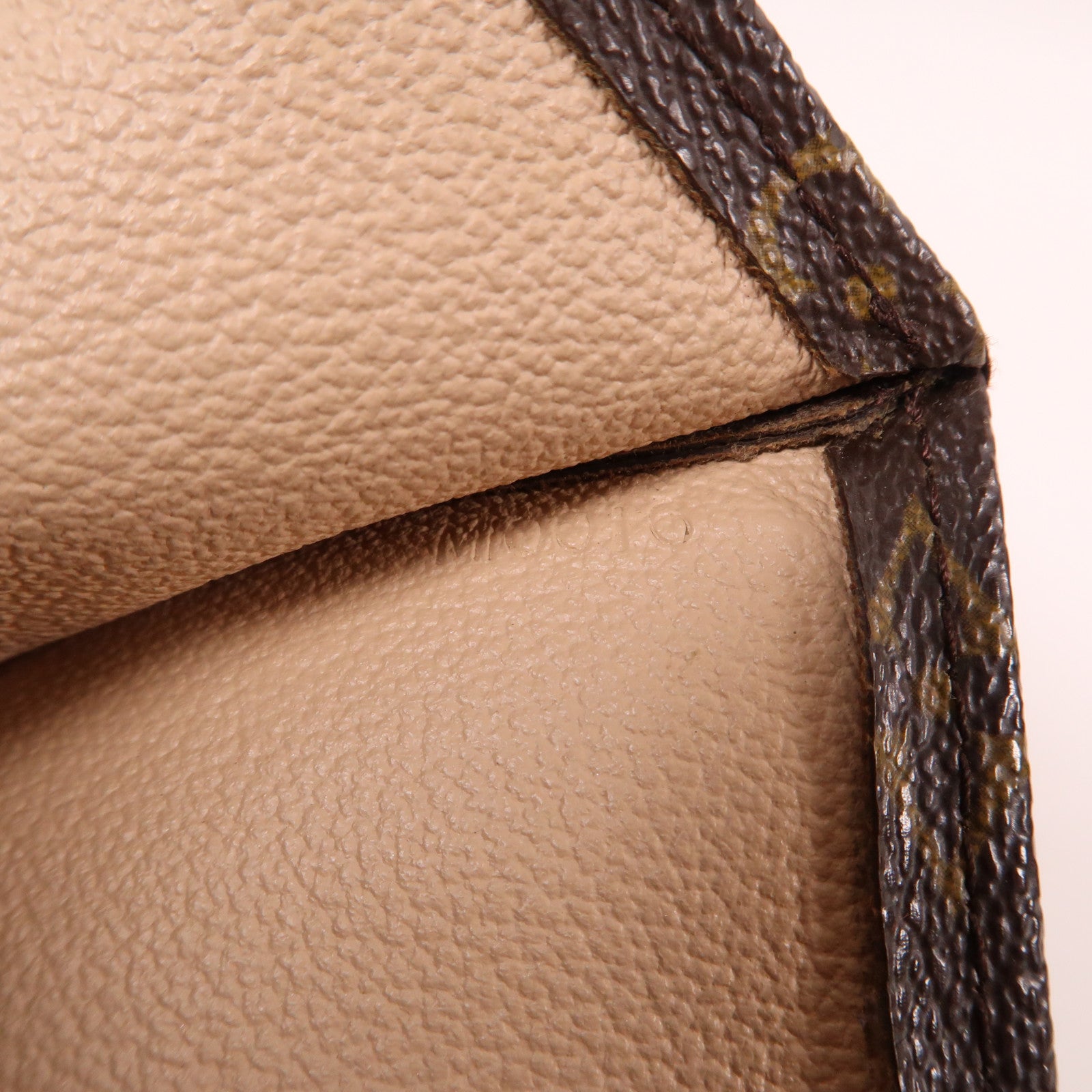 LOUIS VUITTON Monogram Sac Plat金扣手挽袋啡色