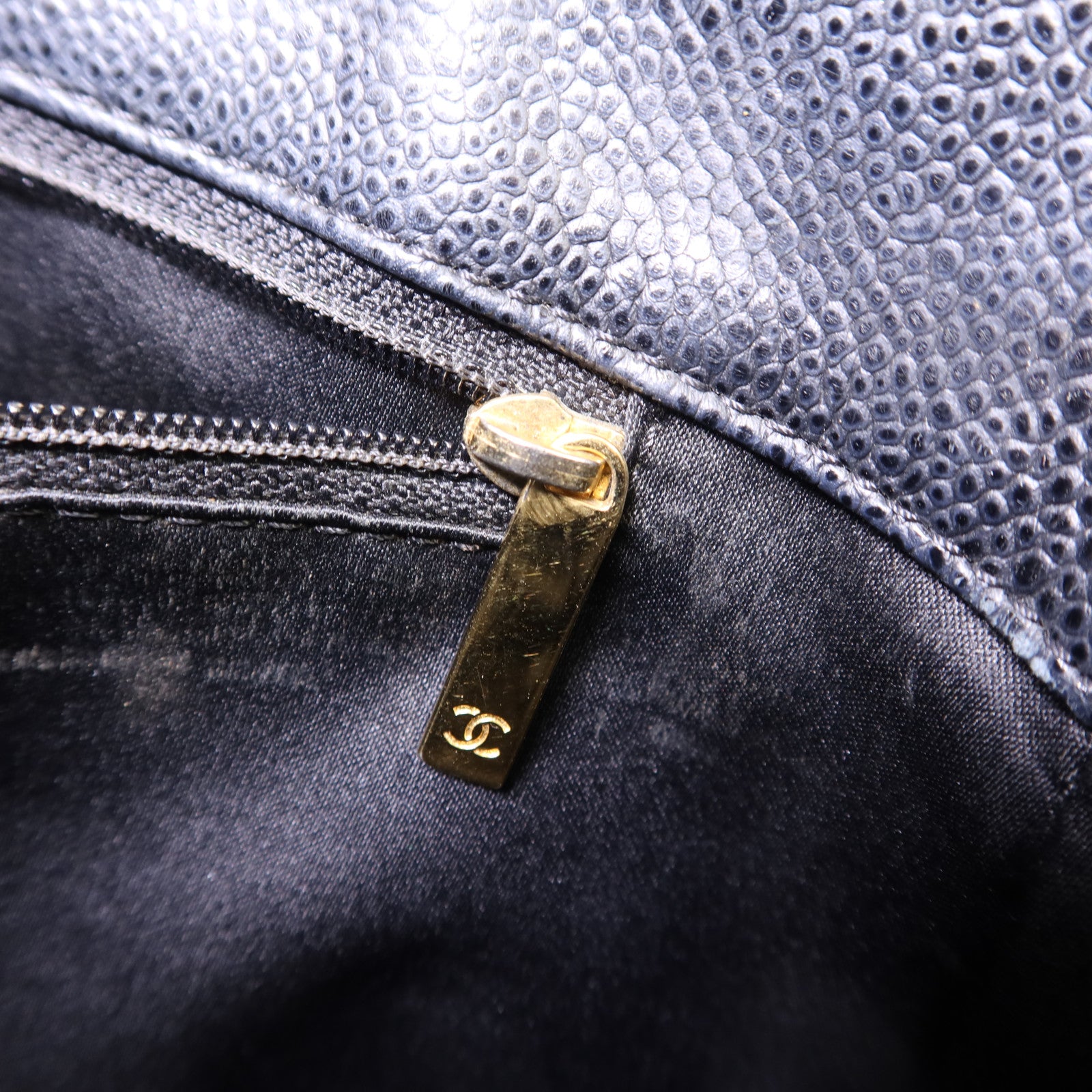 CHANEL 牛皮皮革GST Grand Shopping Tote Bag金扣鏈帶肩背袋