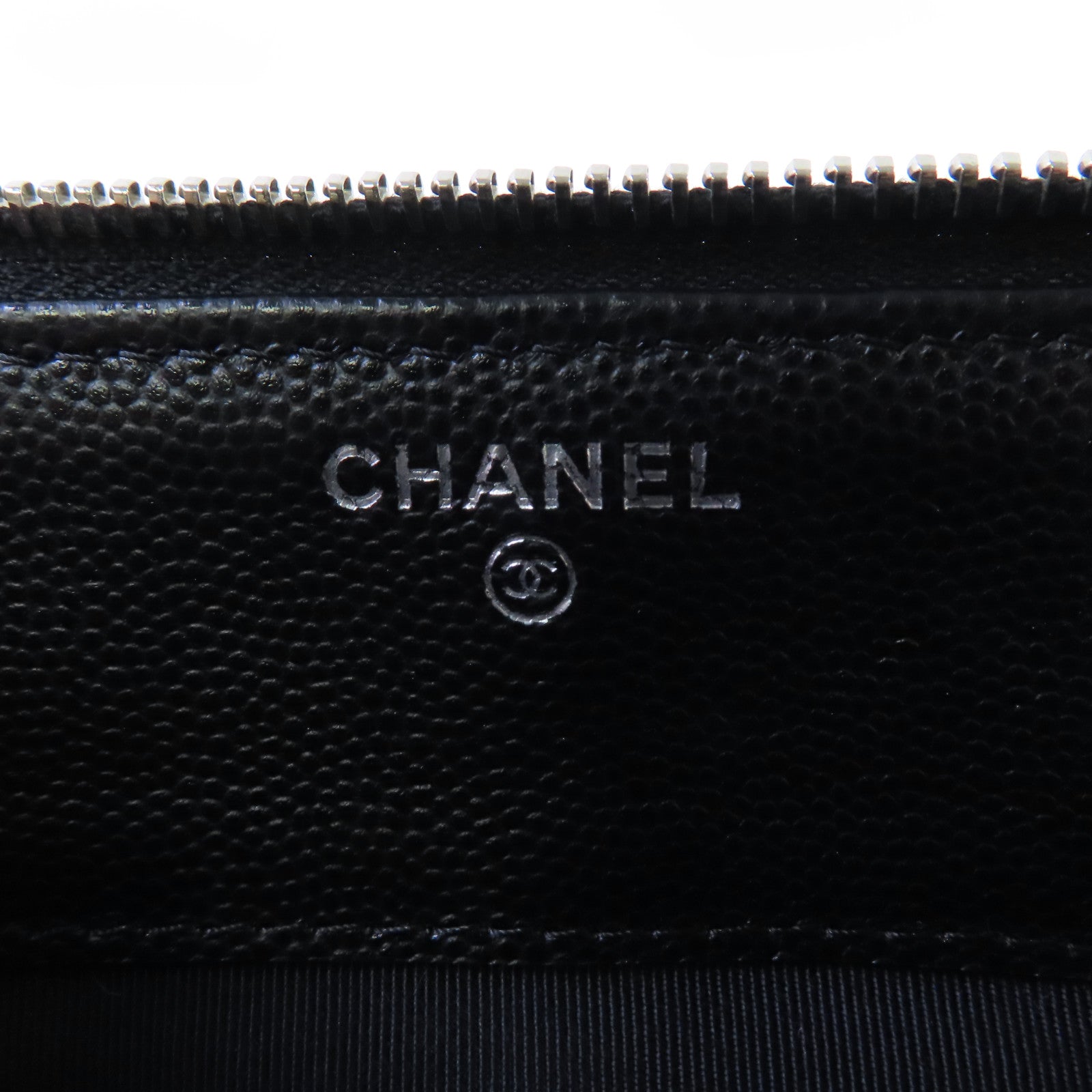 CHANEL 【激減優惠】斜紋Caviar皮革Pouch銀扣手拿包黑色